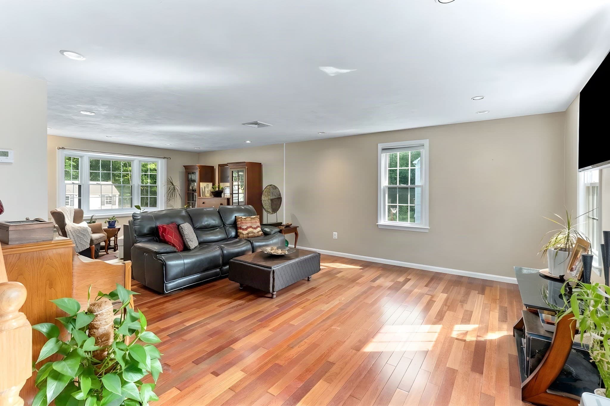 Single Family Residence at 271 Cliff Drive, North Attleboro MA 02760, North Attleboro, photo 4 of 26