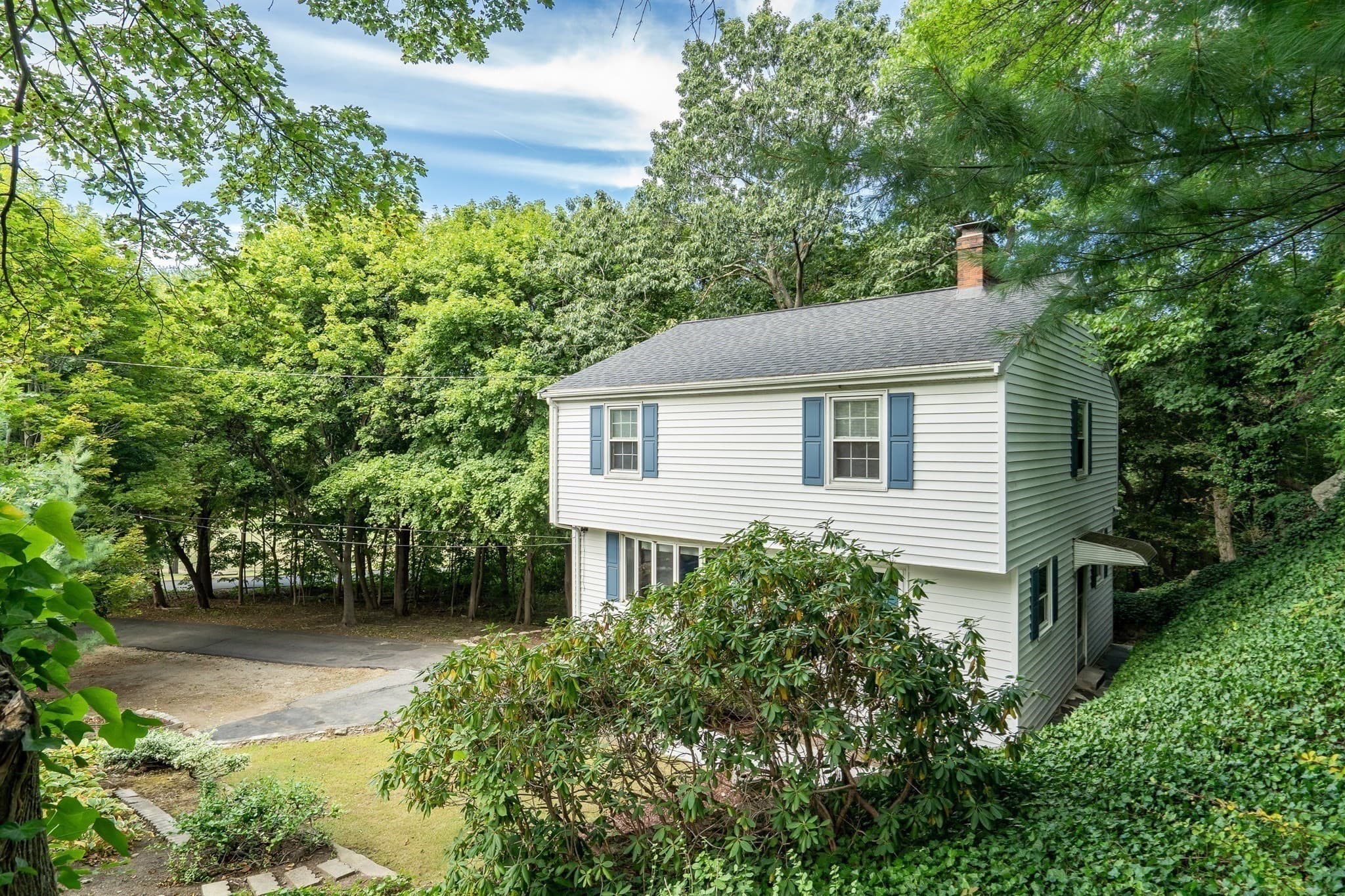 Single Family Residence at 6 Longhill Road, Lynn MA 01904, Lynn, photo 2 of 30