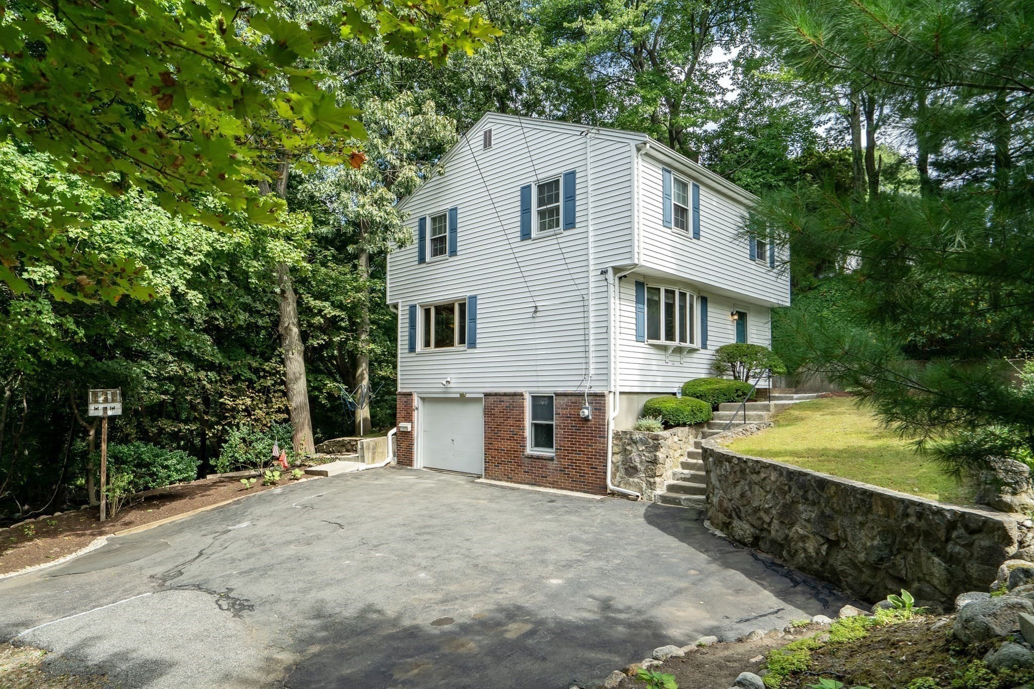 Single Family Residence at 6 Longhill Road, Lynn MA 01904, Lynn, photo 4 of 30