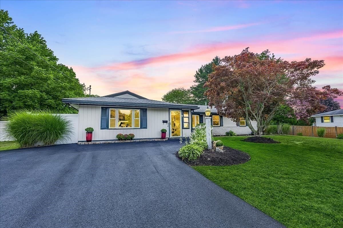Single Family Residence at 9 Algonquin Road, Danvers MA 01923, Danvers, photo 3 of 36