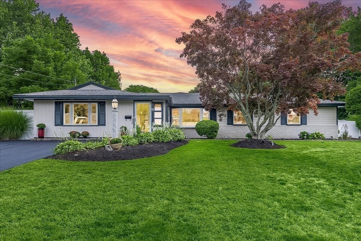 Single Family Residence at 9 Algonquin Road, Danvers MA 01923, Danvers, photo 4 of 36