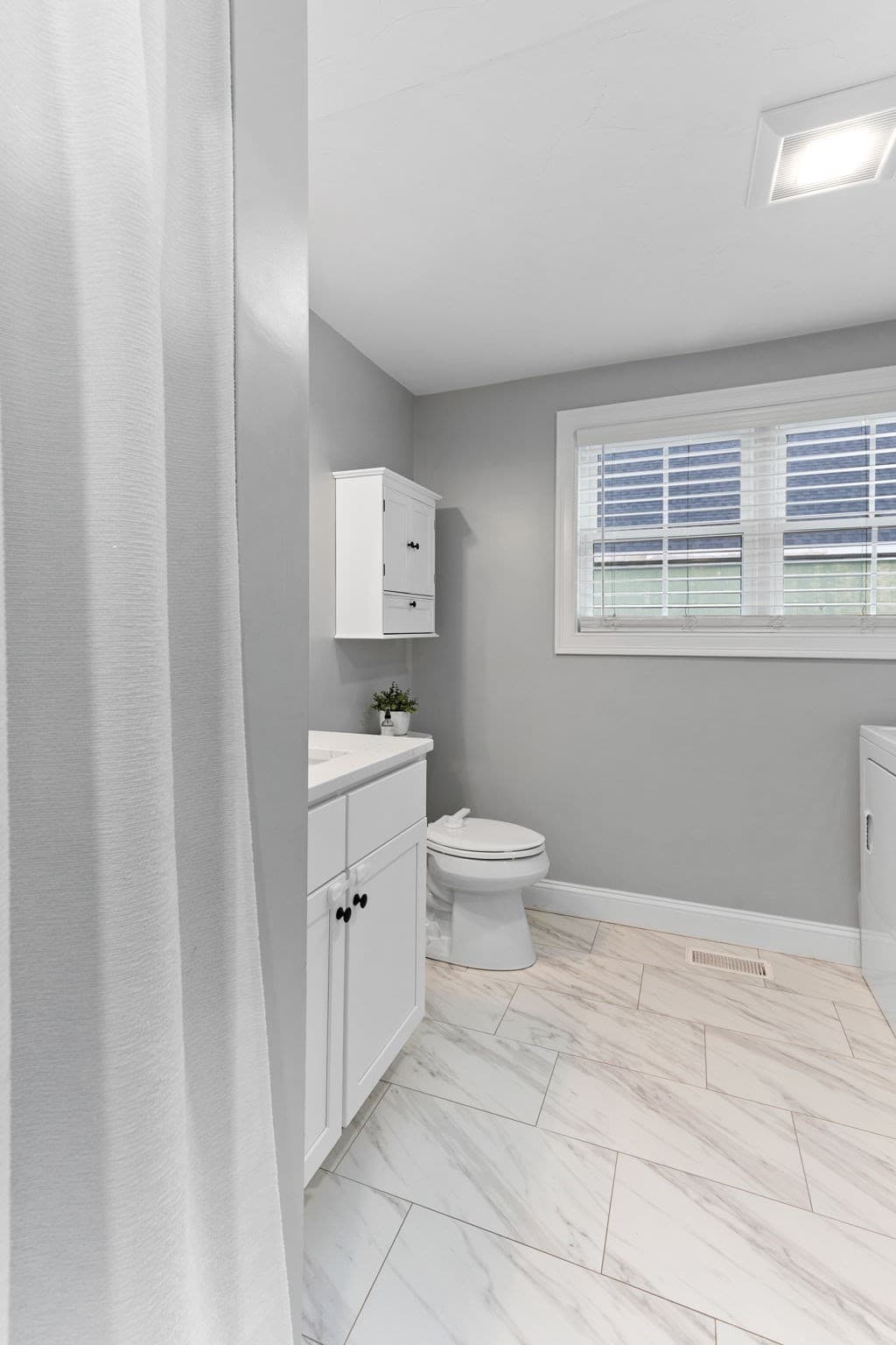 Single Family Residence at 52 Lincoln Street, Easton MA 02356, Easton, photo 17 of 38