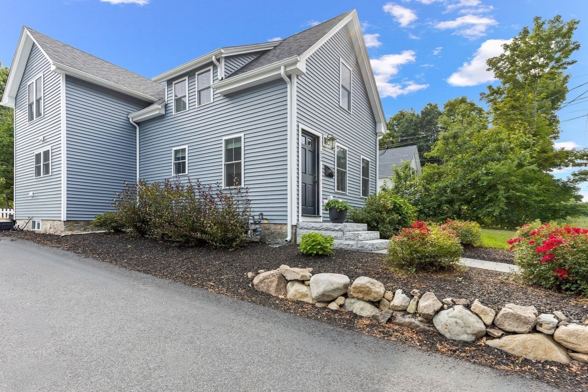 Single Family Residence at 52 Lincoln Street, Easton MA 02356, photo 4 of 38