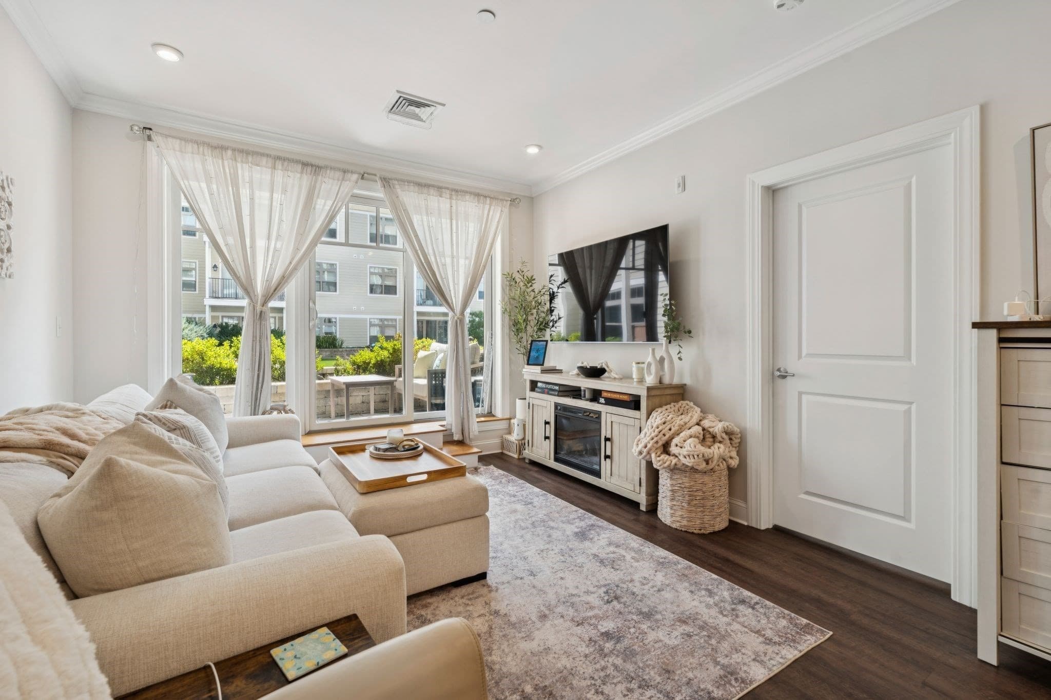 Condominium at 69 Foundry St # 206, Wakefield MA 01880, Wakefield, photo 7 of 27