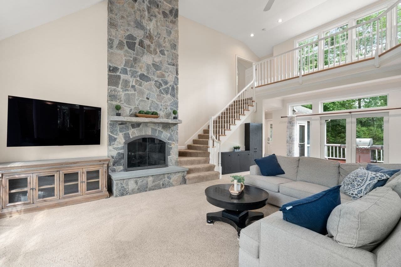 Single Family Residence at 74 Cudworth Lane, Sudbury MA 01776, Sudbury, photo 5 of 41