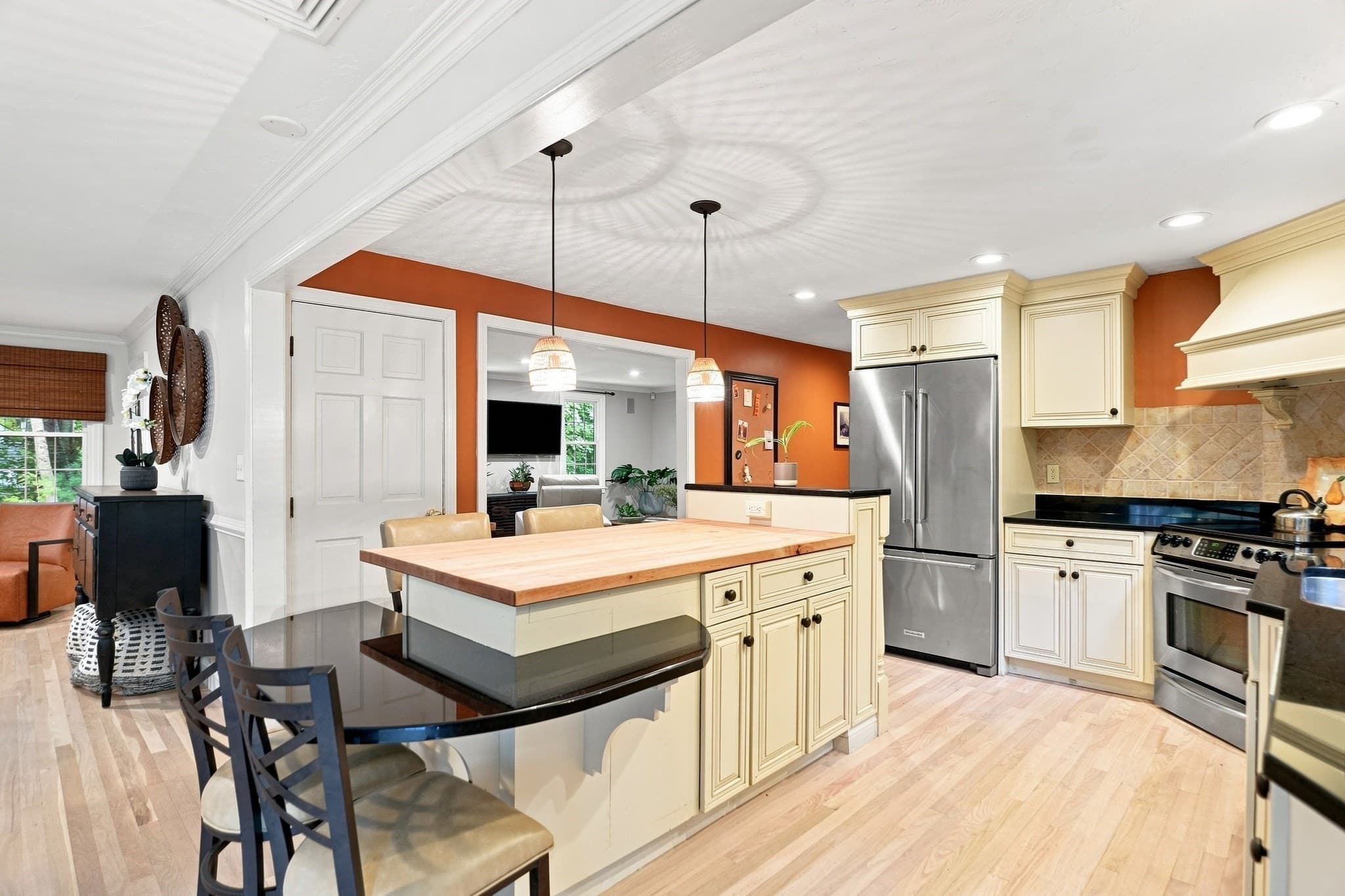 Single Family Residence at 975 Hanover St, Hanover MA 02339, Hanover, photo 13 of 40