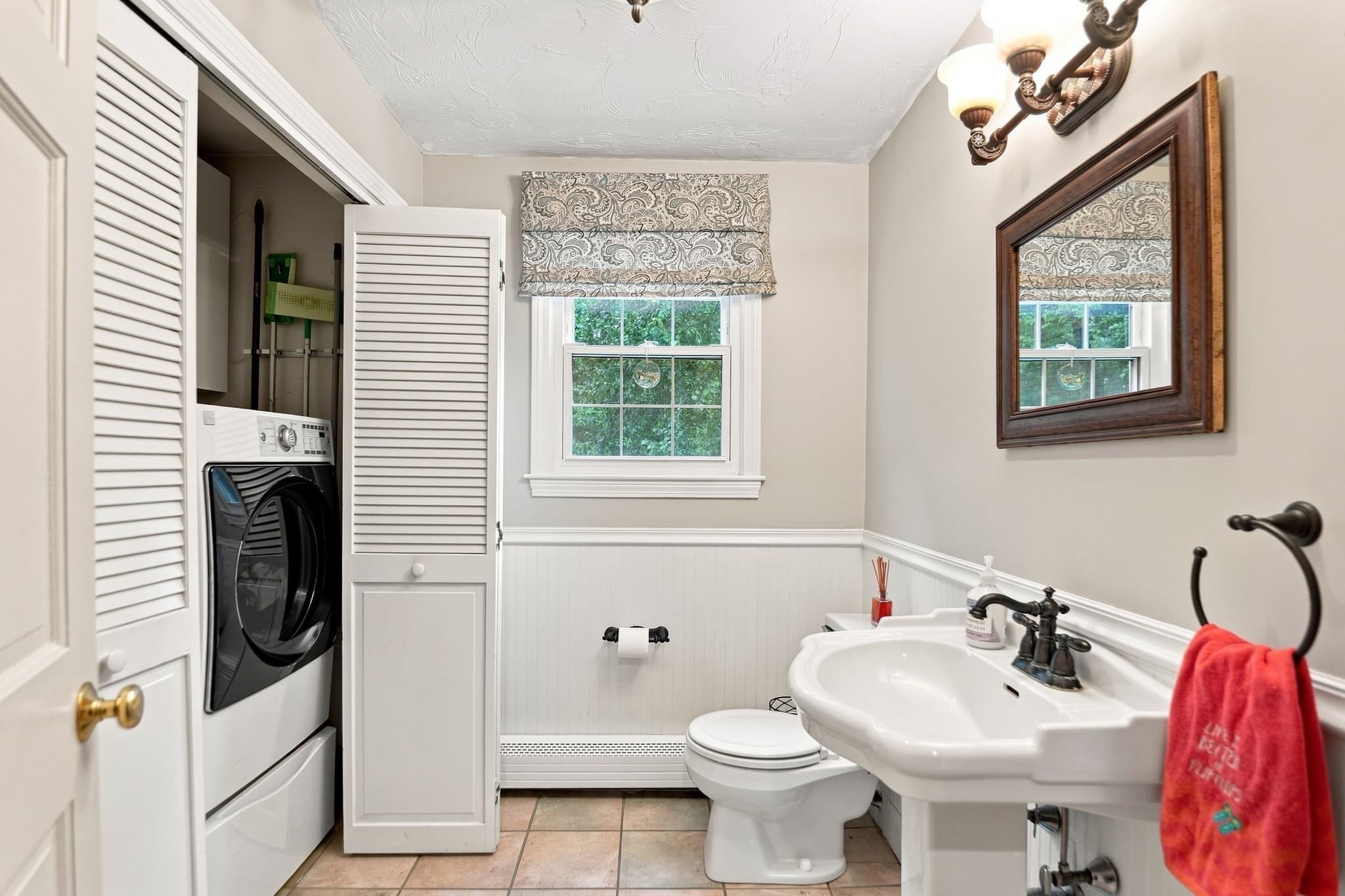 Single Family Residence at 975 Hanover St, Hanover MA 02339, Hanover, photo 17 of 40