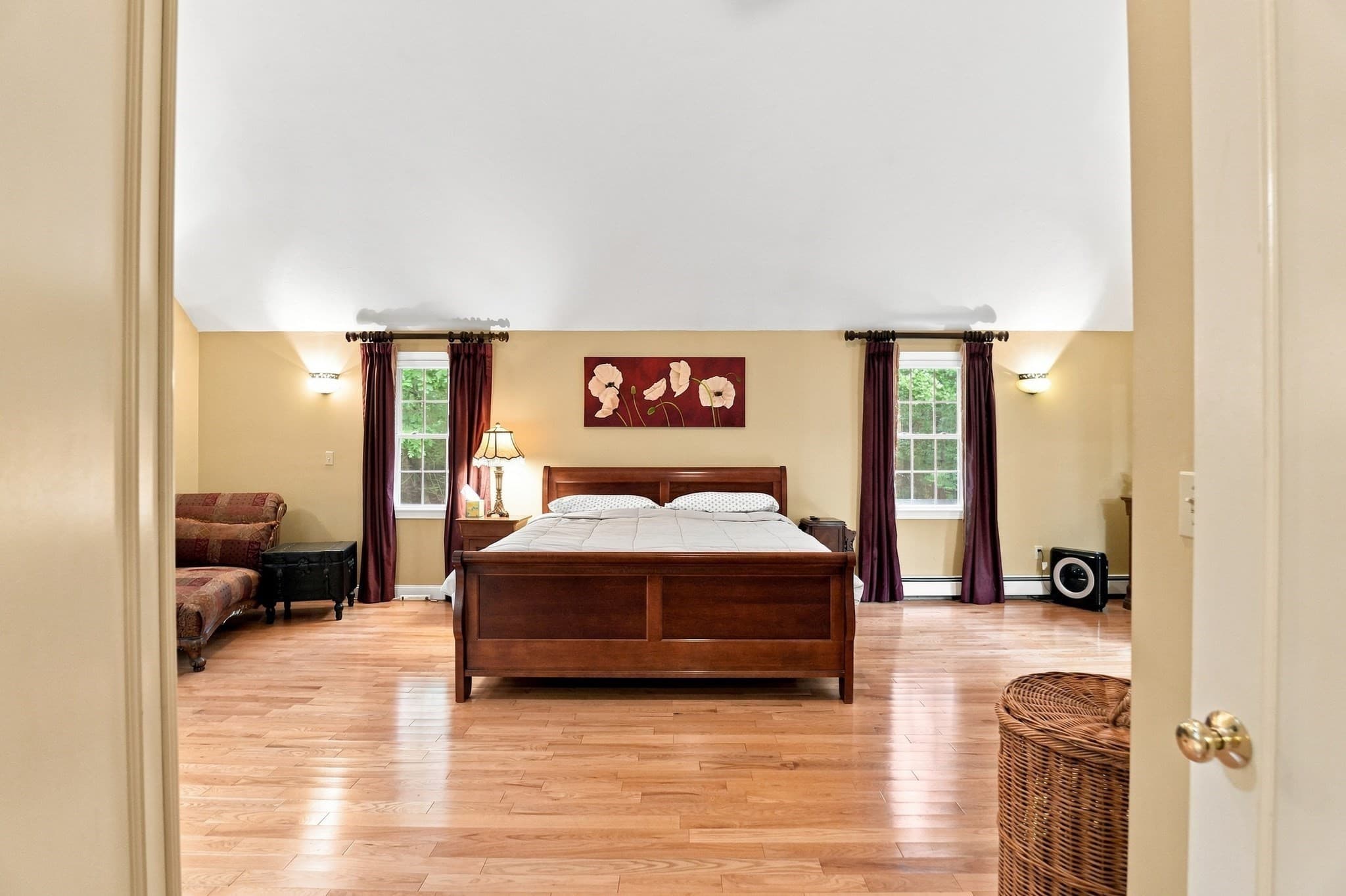 Single Family Residence at 975 Hanover St, Hanover MA 02339, Hanover, photo 5 of 40