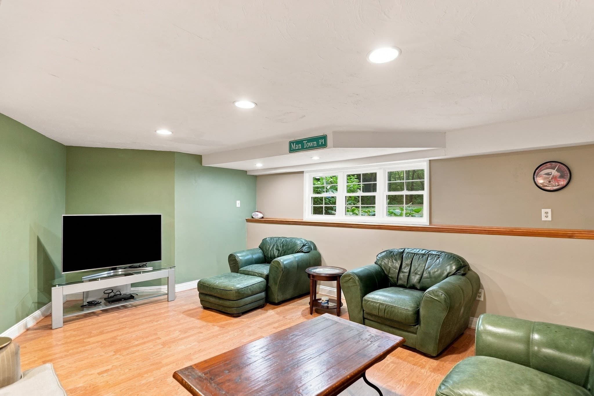 Single Family Residence at 975 Hanover St, Hanover MA 02339, Hanover, photo 31 of 40