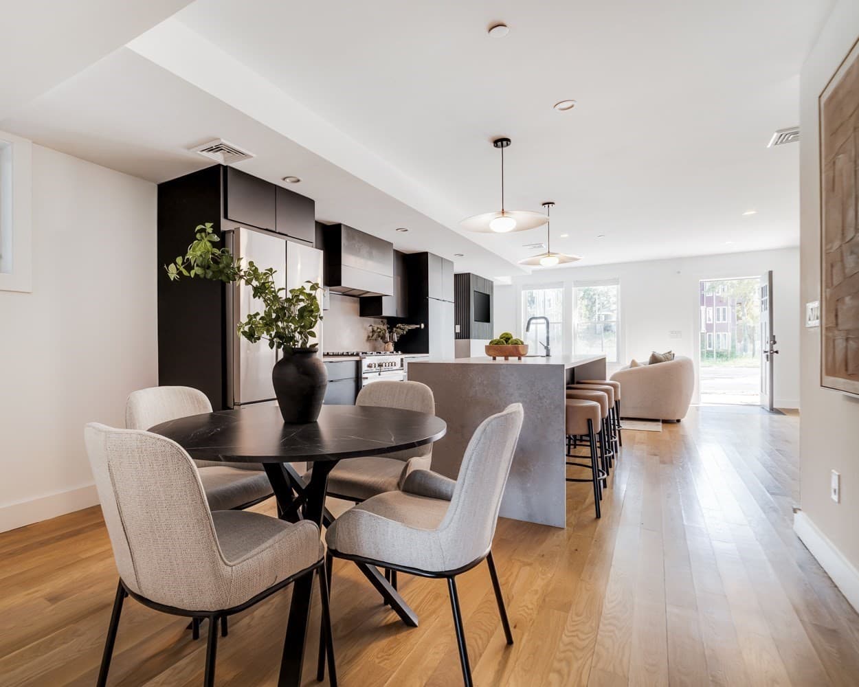 Condominium at 272 E Eagle # 1, Boston MA 02128, Boston, photo 6 of 40