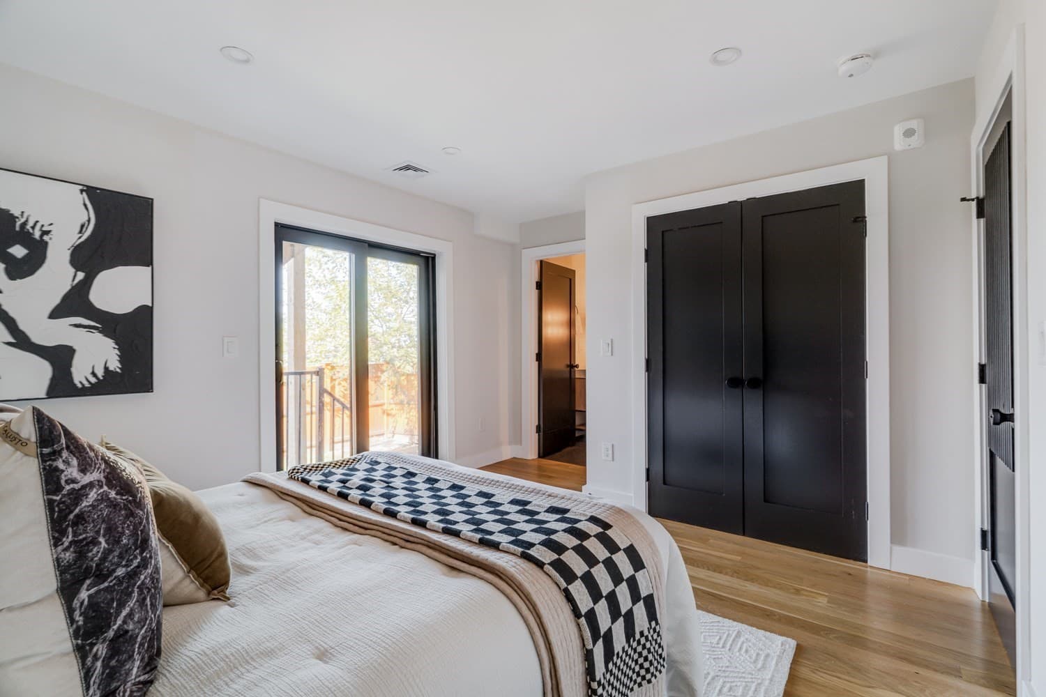 Condominium at 272 E Eagle # 1, Boston MA 02128, Boston, photo 20 of 40