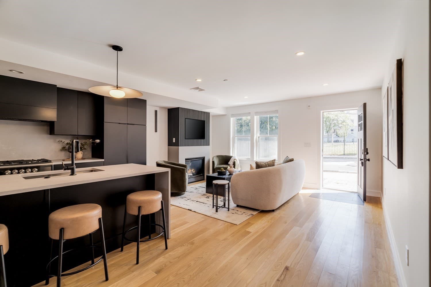 Condominium at 272 E Eagle # 1, Boston MA 02128, Boston, photo 9 of 40