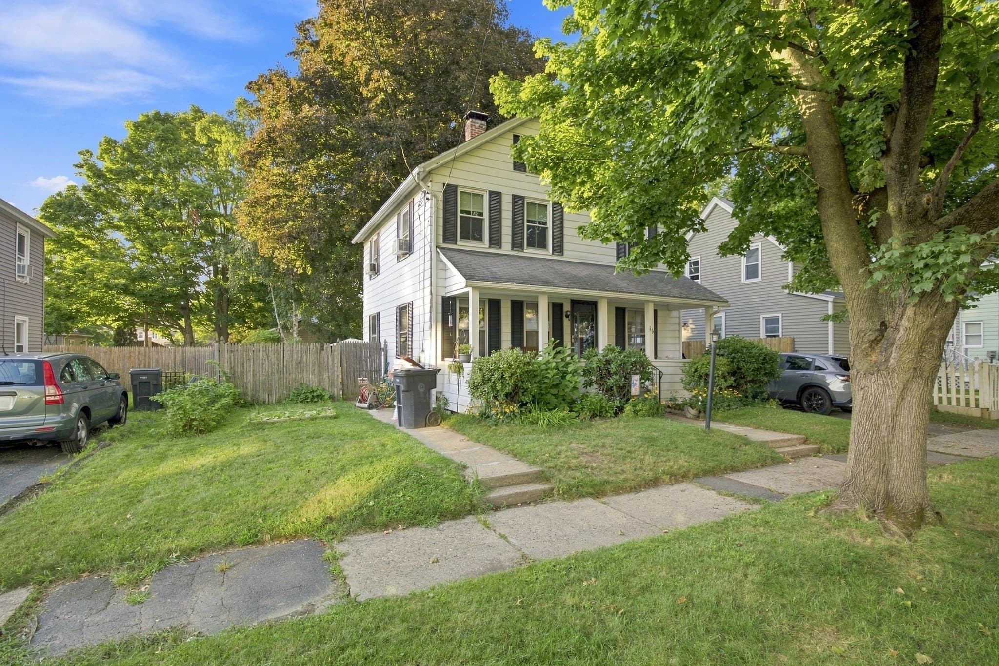 16 Otis St, Westfield MA 01085