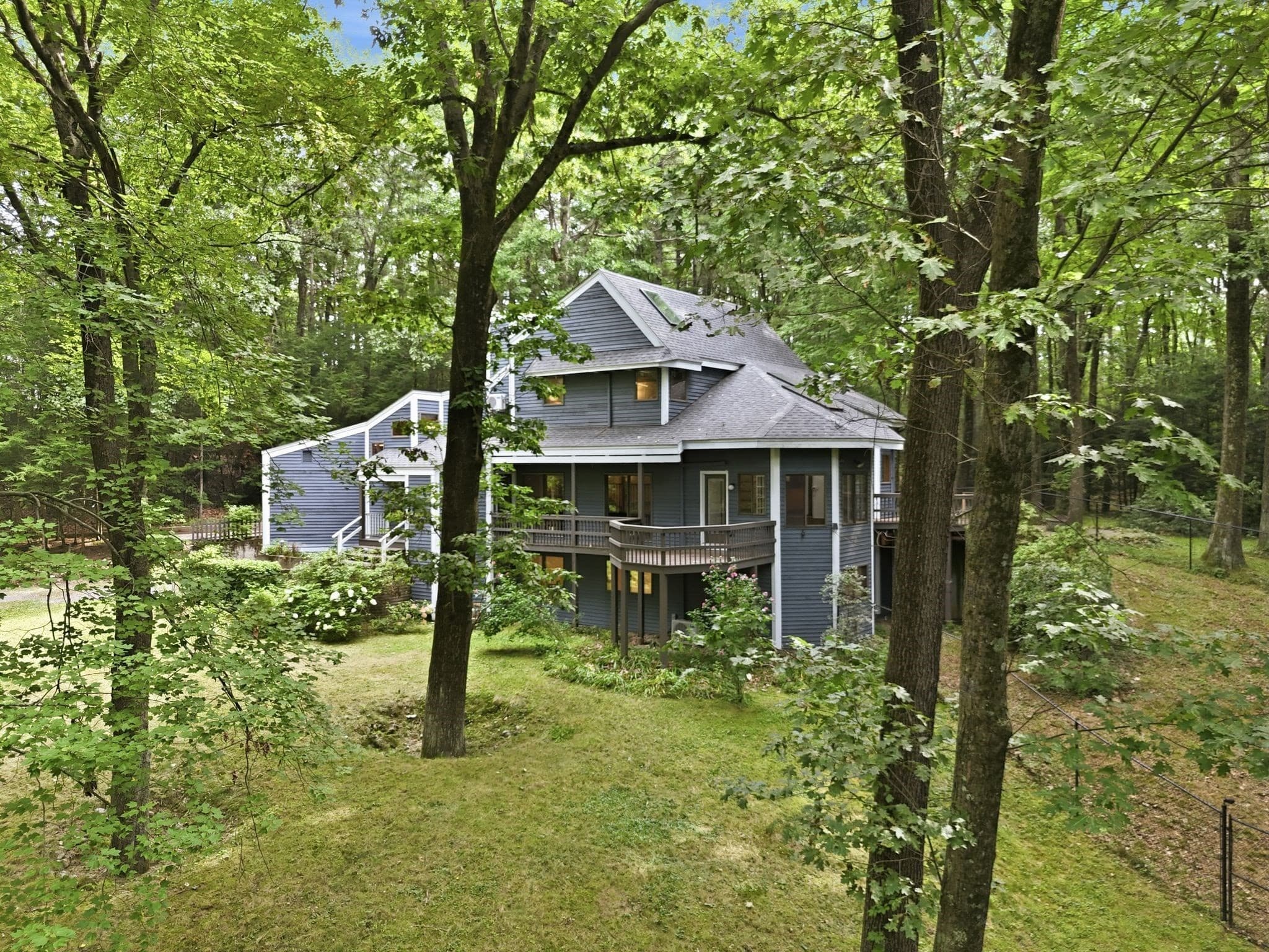 616 Station Rd, Amherst MA 01002