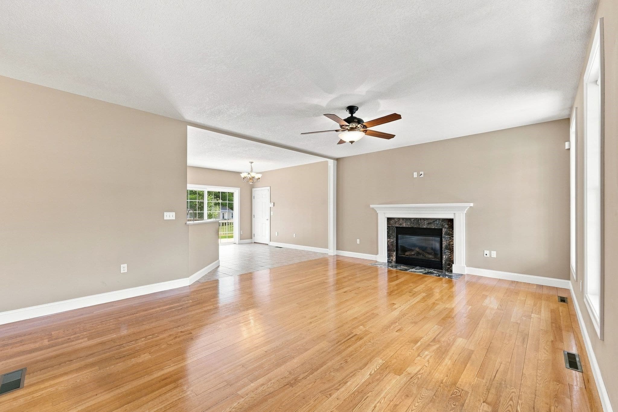 Single Family Residence at 33 Caddyshack Dr, Chicopee MA 01020, Chicopee, photo 7 of 42
