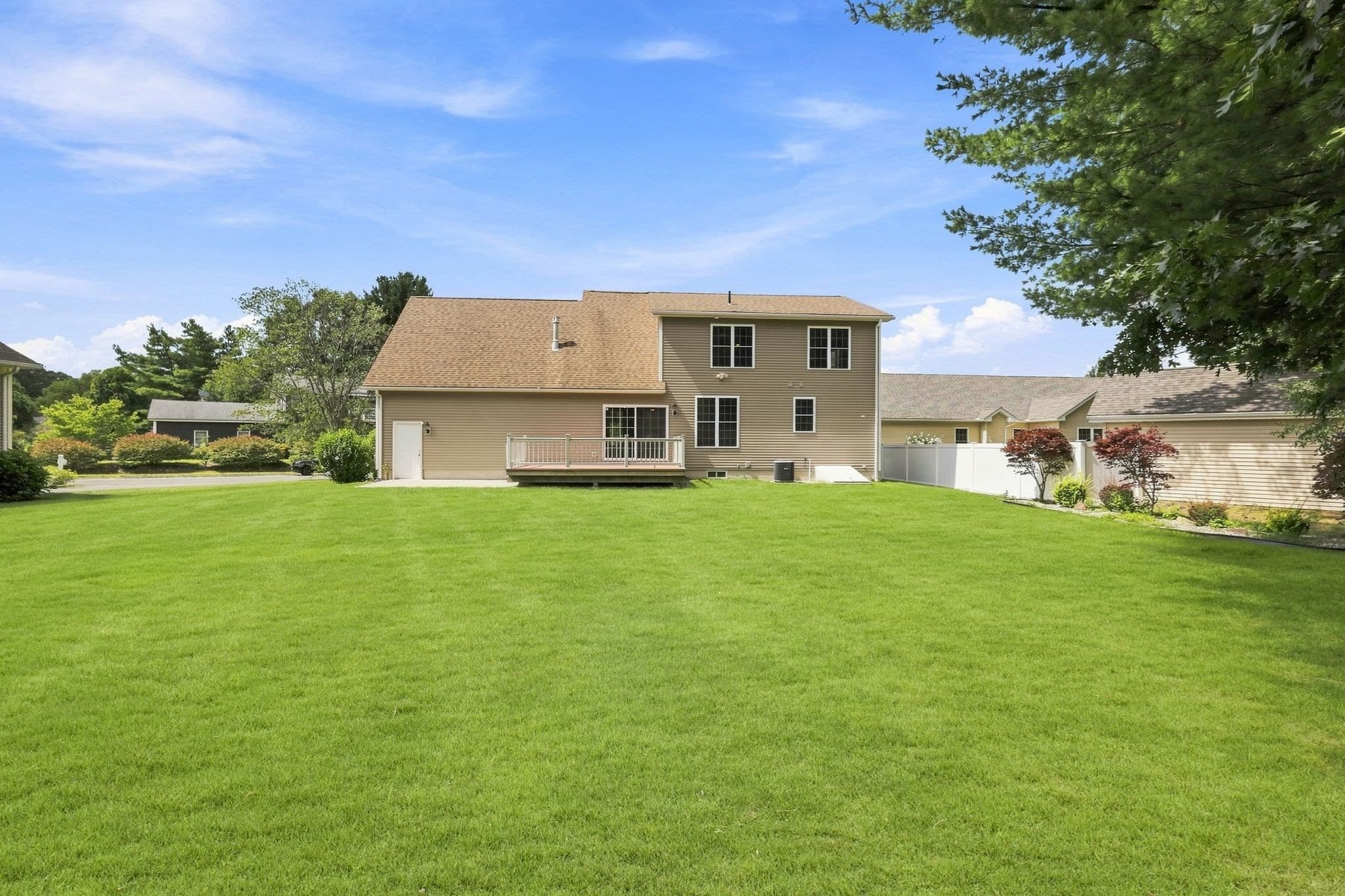 Single Family Residence at 33 Caddyshack Dr, Chicopee MA 01020, Chicopee, photo 41 of 42
