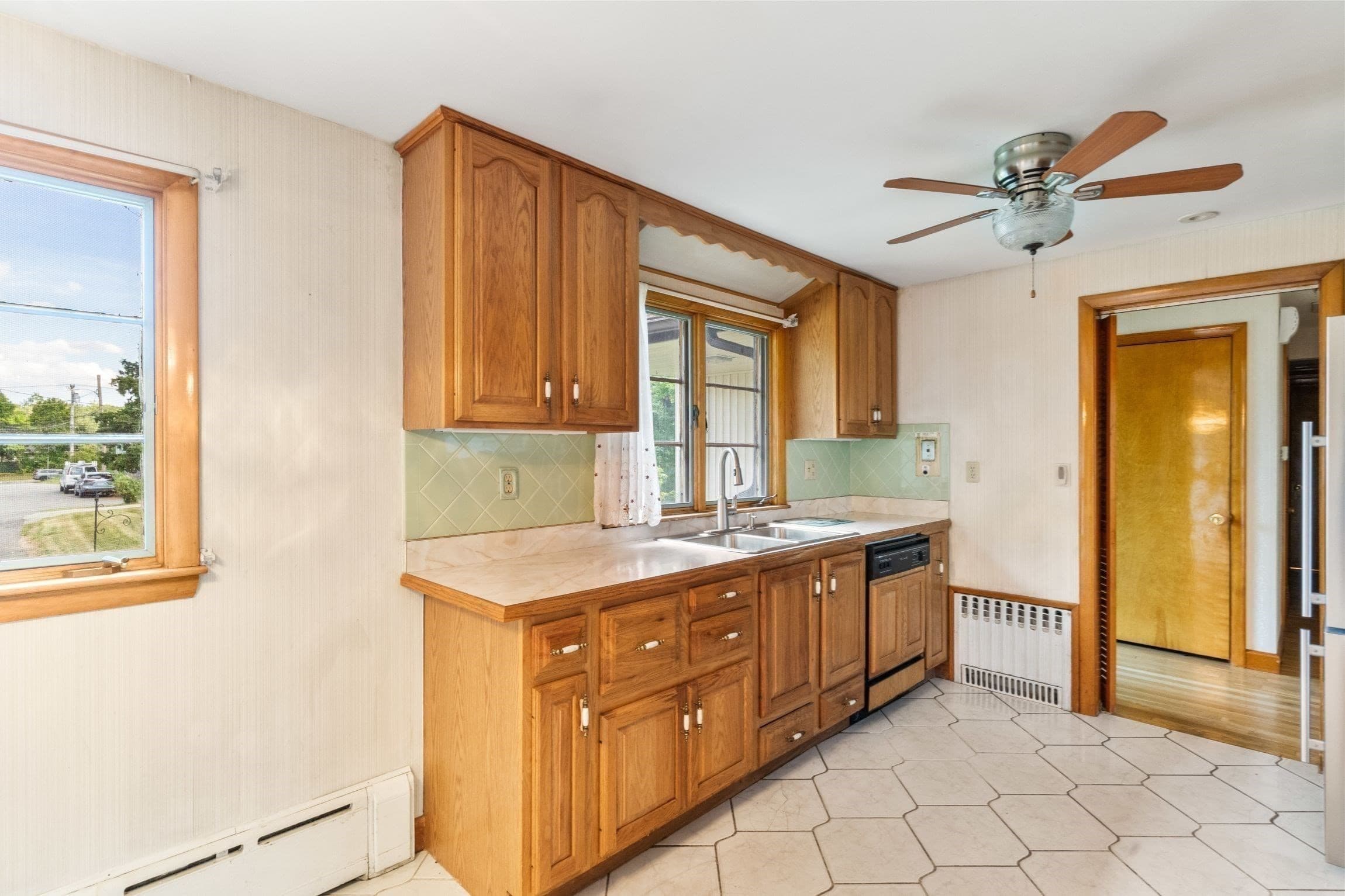Single Family Residence at 28 Richardi Lane, Braintree MA 02184, Braintree, photo 3 of 22