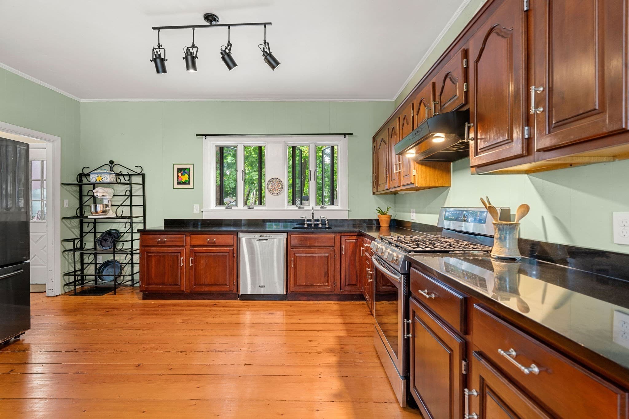 Single Family Residence at 360 Nahant Road, Nahant MA 01908, Nahant, photo 9 of 40