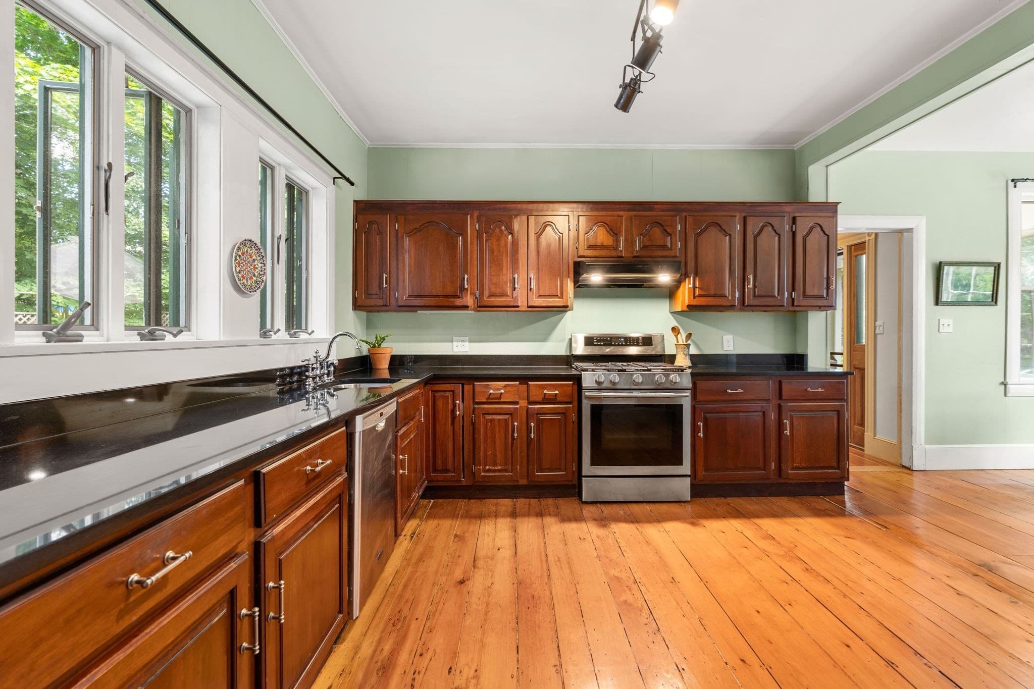 Single Family Residence at 360 Nahant Road, Nahant MA 01908, Nahant, photo 8 of 40