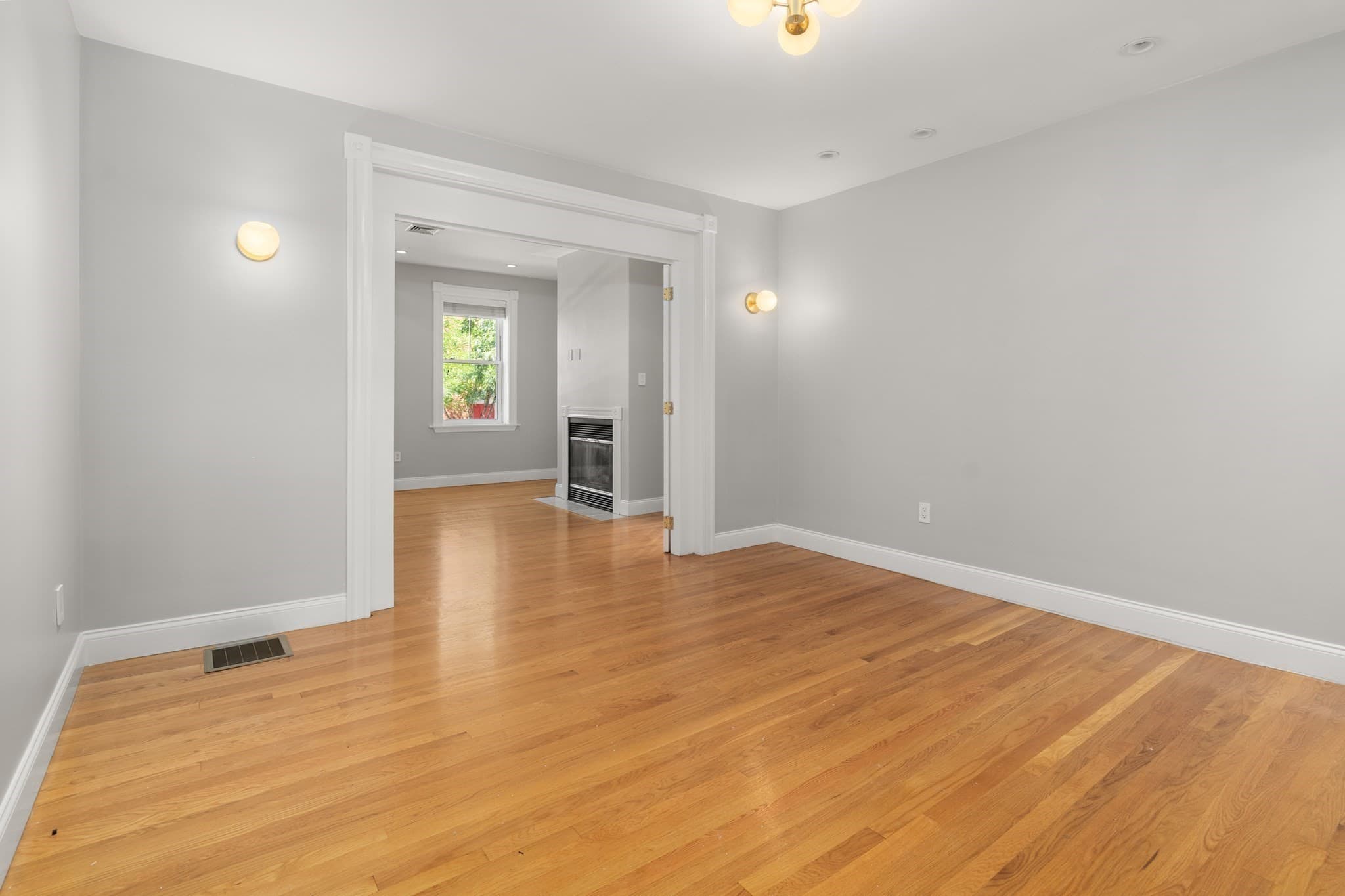 Condominium at 93 Baldwin St # 1, Boston MA 02129, photo 5 of 12