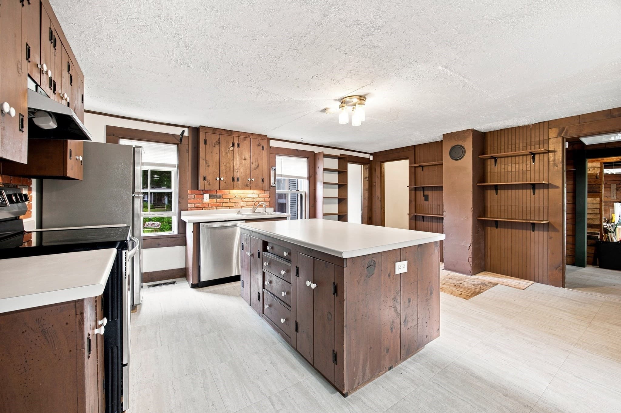 Single Family Residence at 114 Old Amherst Rd, Sunderland MA 01375, photo 6 of 42