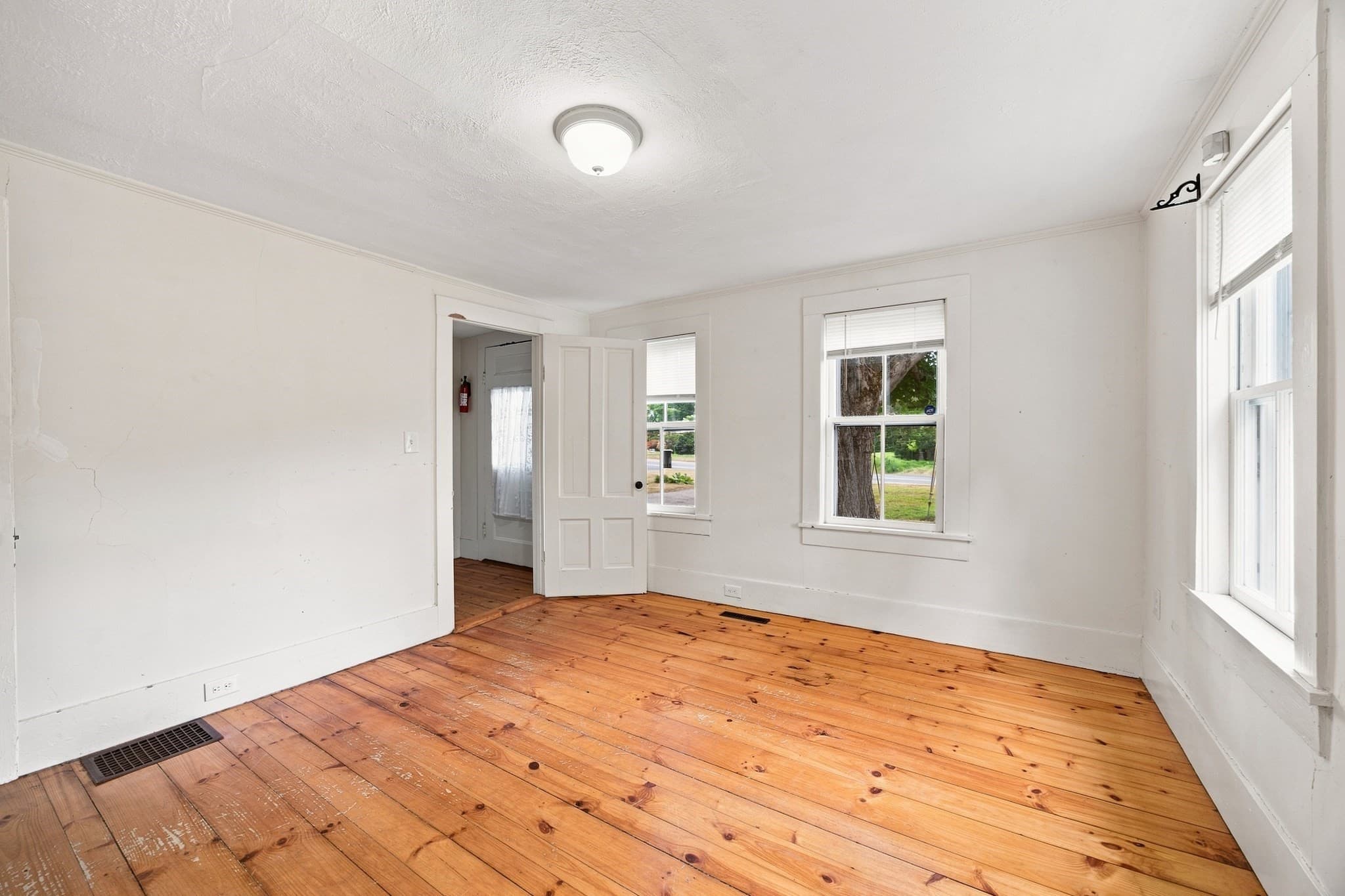 Single Family Residence at 114 Old Amherst Rd, Sunderland MA 01375, photo 13 of 42