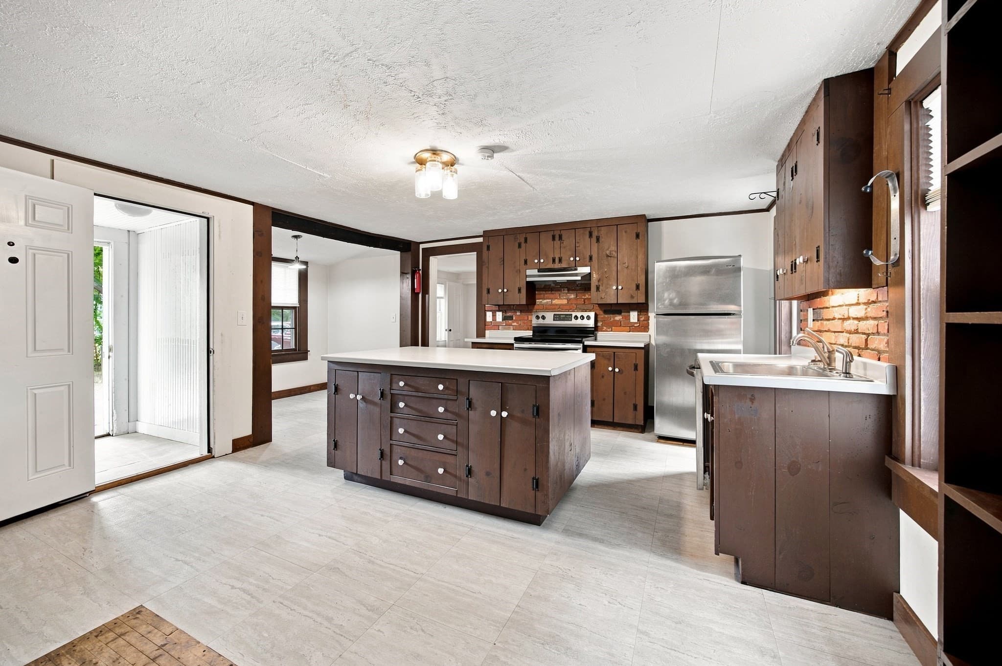 Single Family Residence at 114 Old Amherst Rd, Sunderland MA 01375, photo 5 of 42
