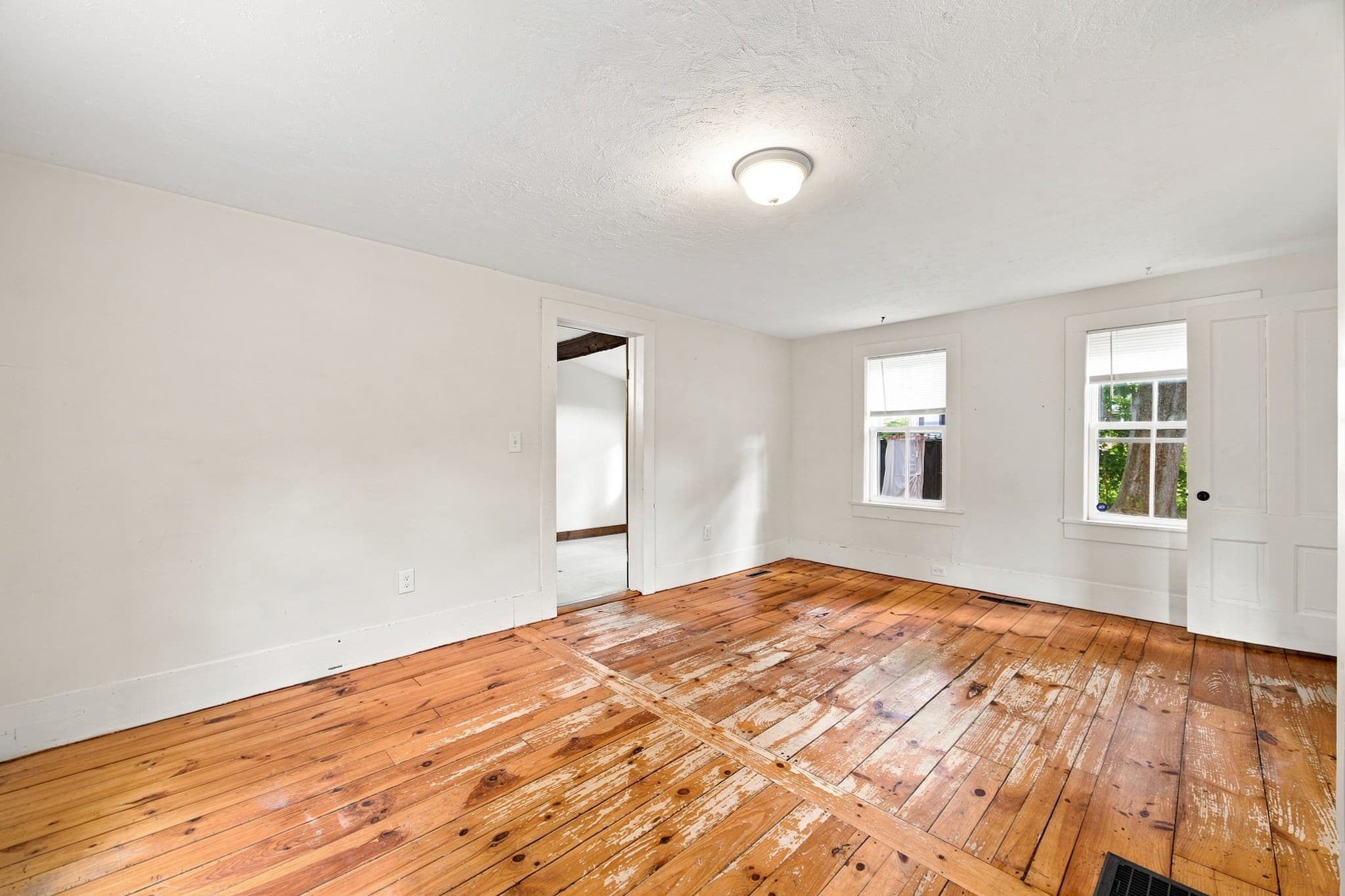 Single Family Residence at 114 Old Amherst Rd, Sunderland MA 01375, photo 11 of 42