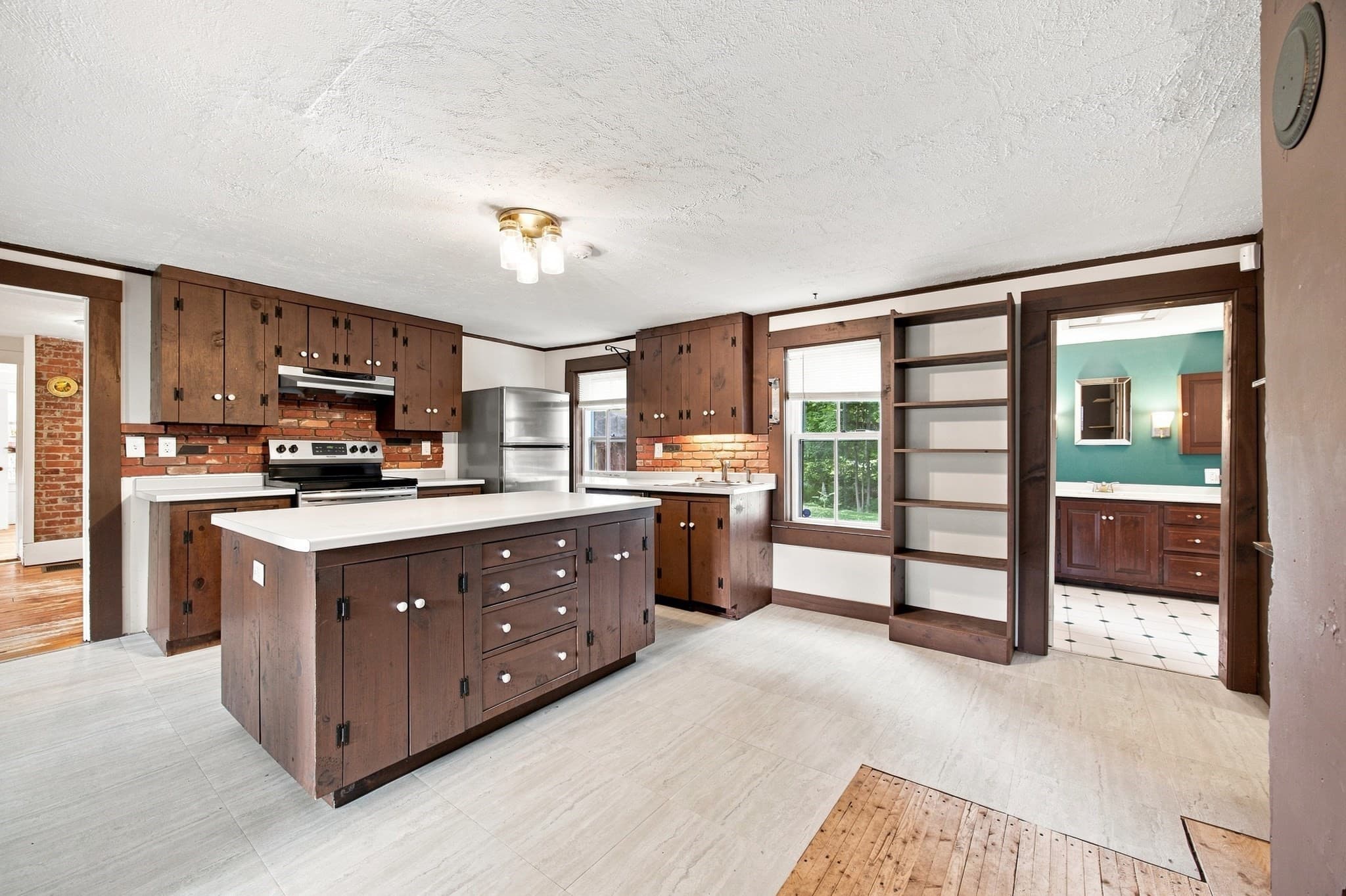 Single Family Residence at 114 Old Amherst Rd, Sunderland MA 01375, photo 4 of 42
