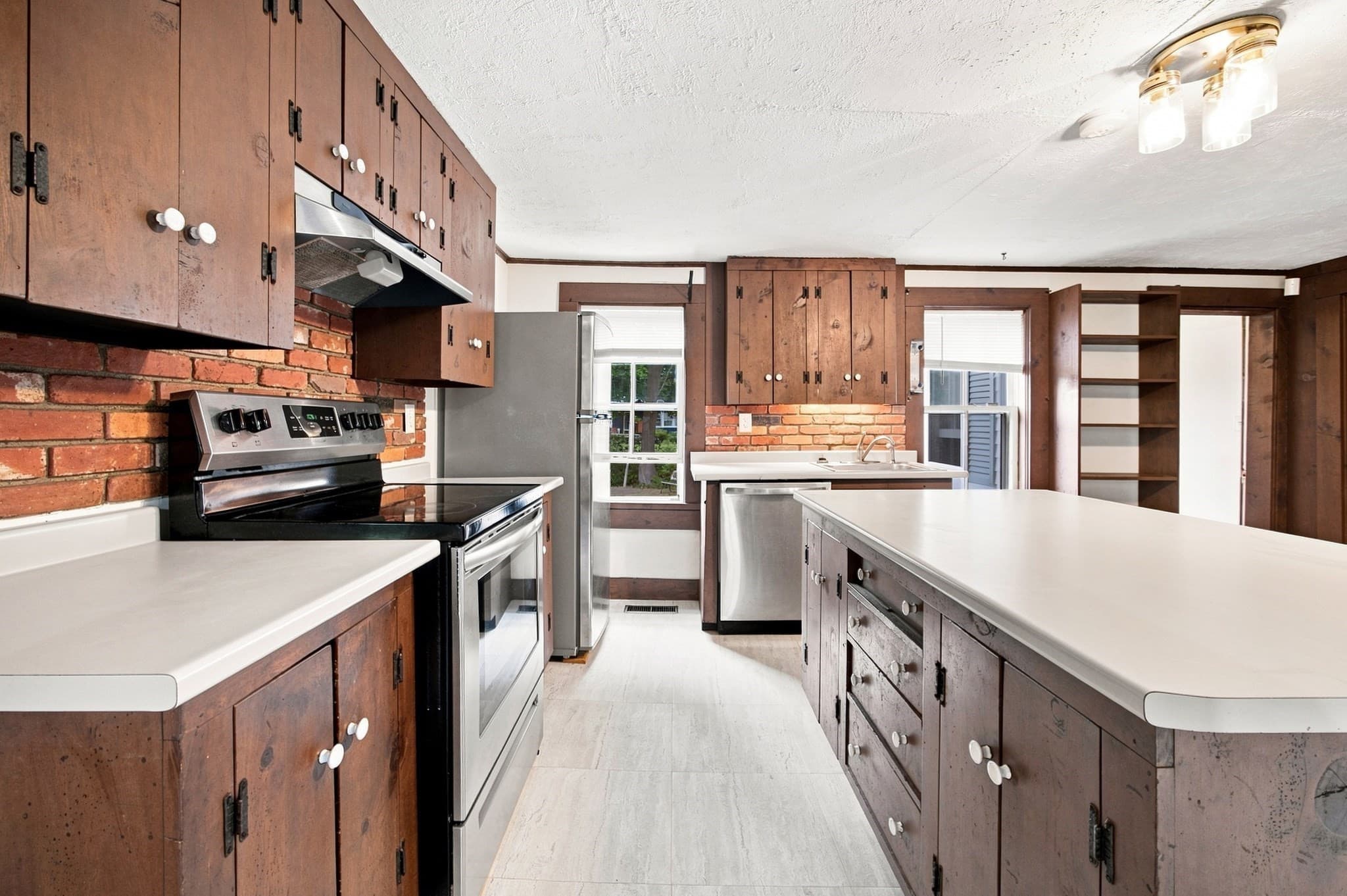 Single Family Residence at 114 Old Amherst Rd, Sunderland MA 01375, photo 8 of 42