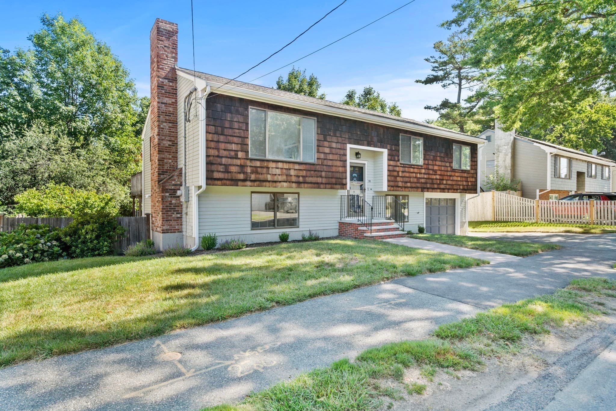 Single Family Residence at 95 Standish Rd, Lynn MA 01904, Lynn, photo 2 of 40