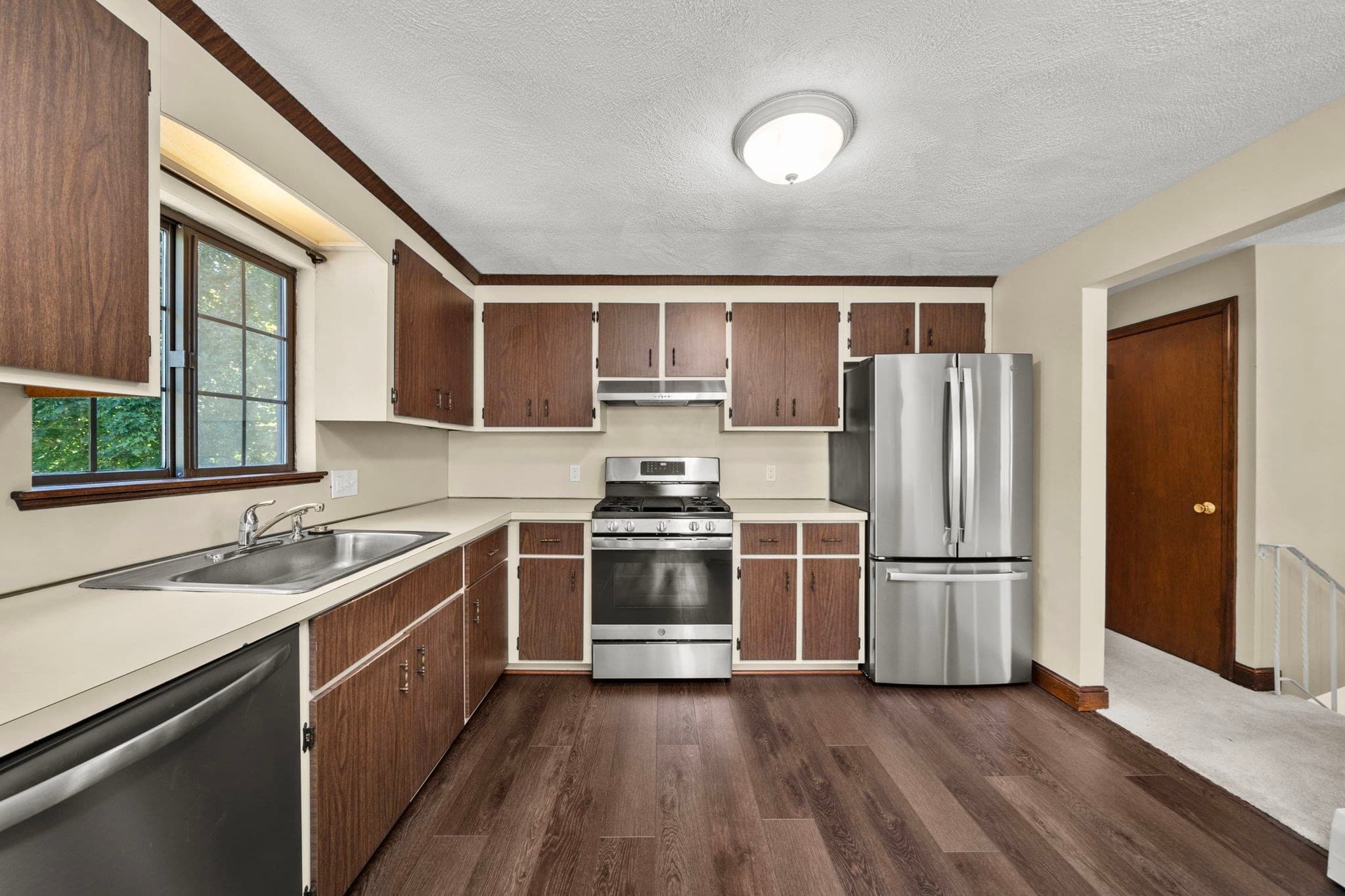 Single Family Residence at 95 Standish Rd, Lynn MA 01904, Lynn, photo 7 of 40