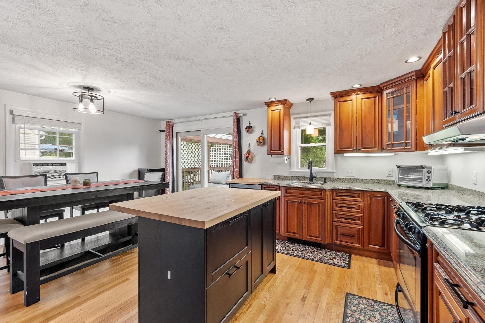Single Family Residence at 119 Smith St, Leominster MA 01453, Leominster, photo 16 of 42