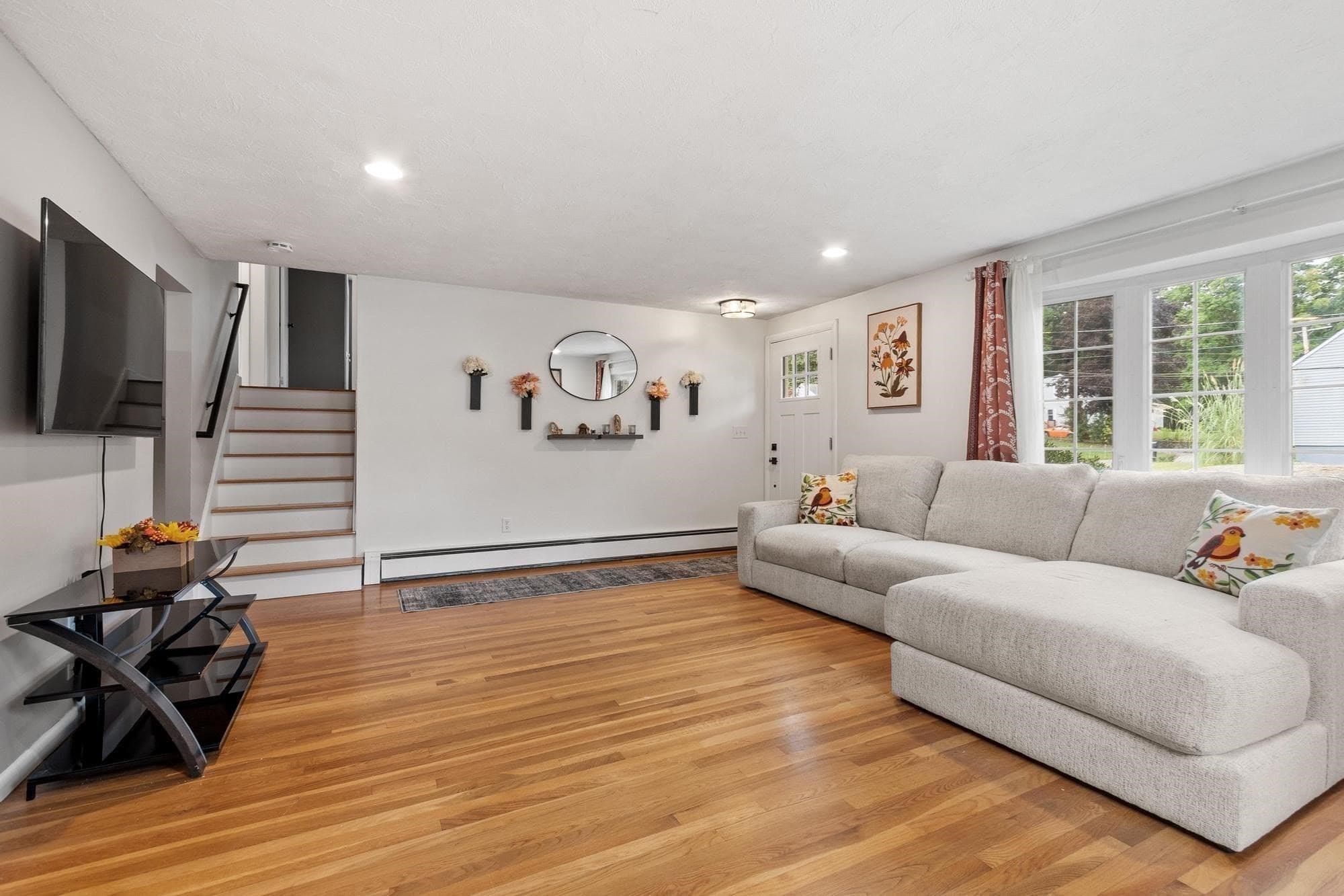 Single Family Residence at 119 Smith St, Leominster MA 01453, Leominster, photo 9 of 42