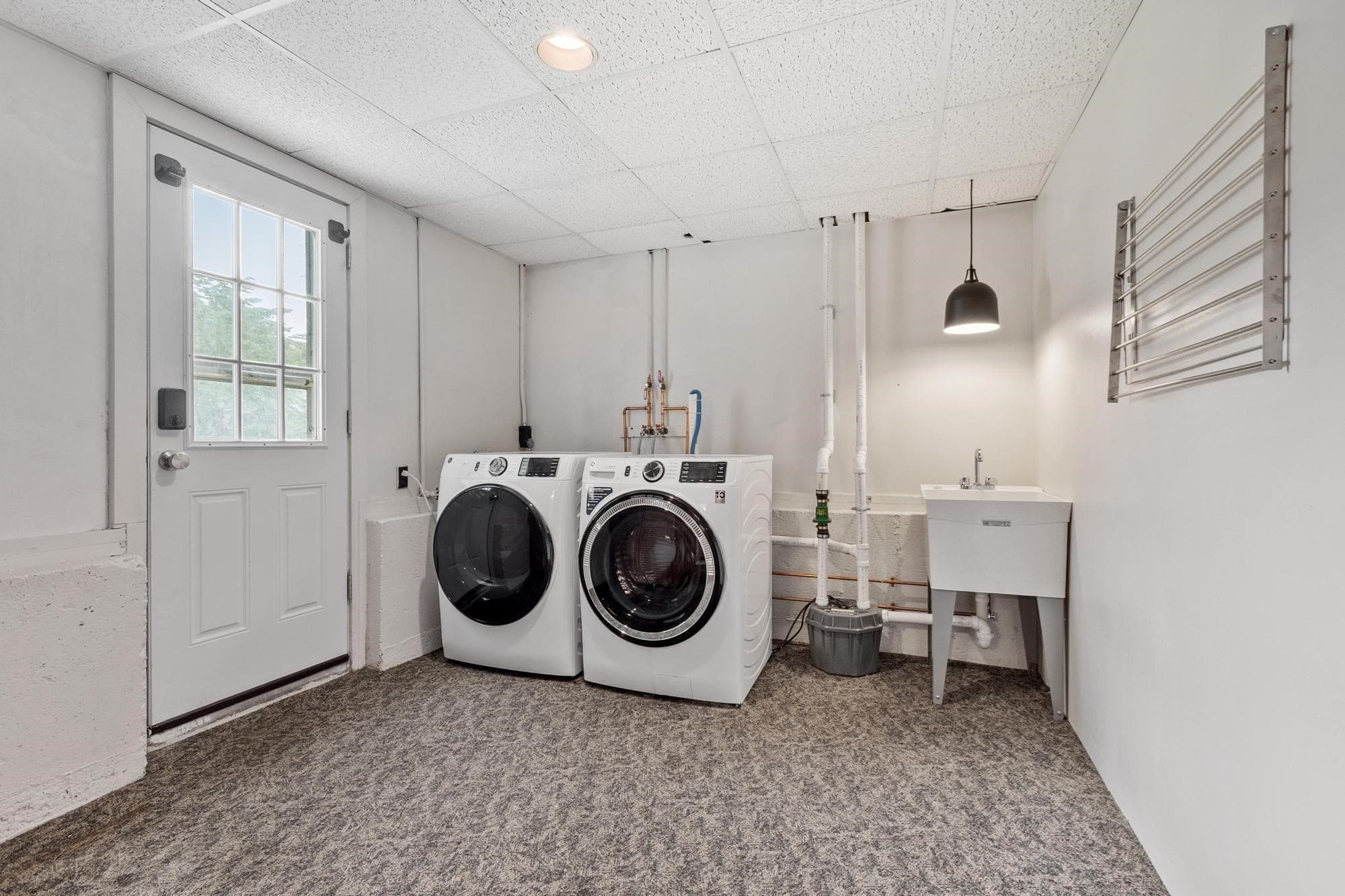 Single Family Residence at 119 Smith St, Leominster MA 01453, Leominster, photo 24 of 42