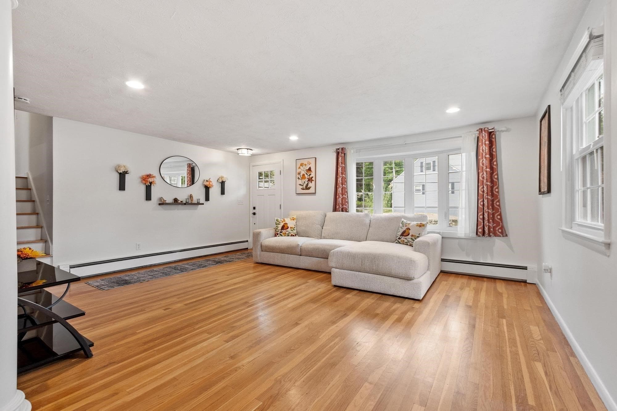 Single Family Residence at 119 Smith St, Leominster MA 01453, Leominster, photo 8 of 42