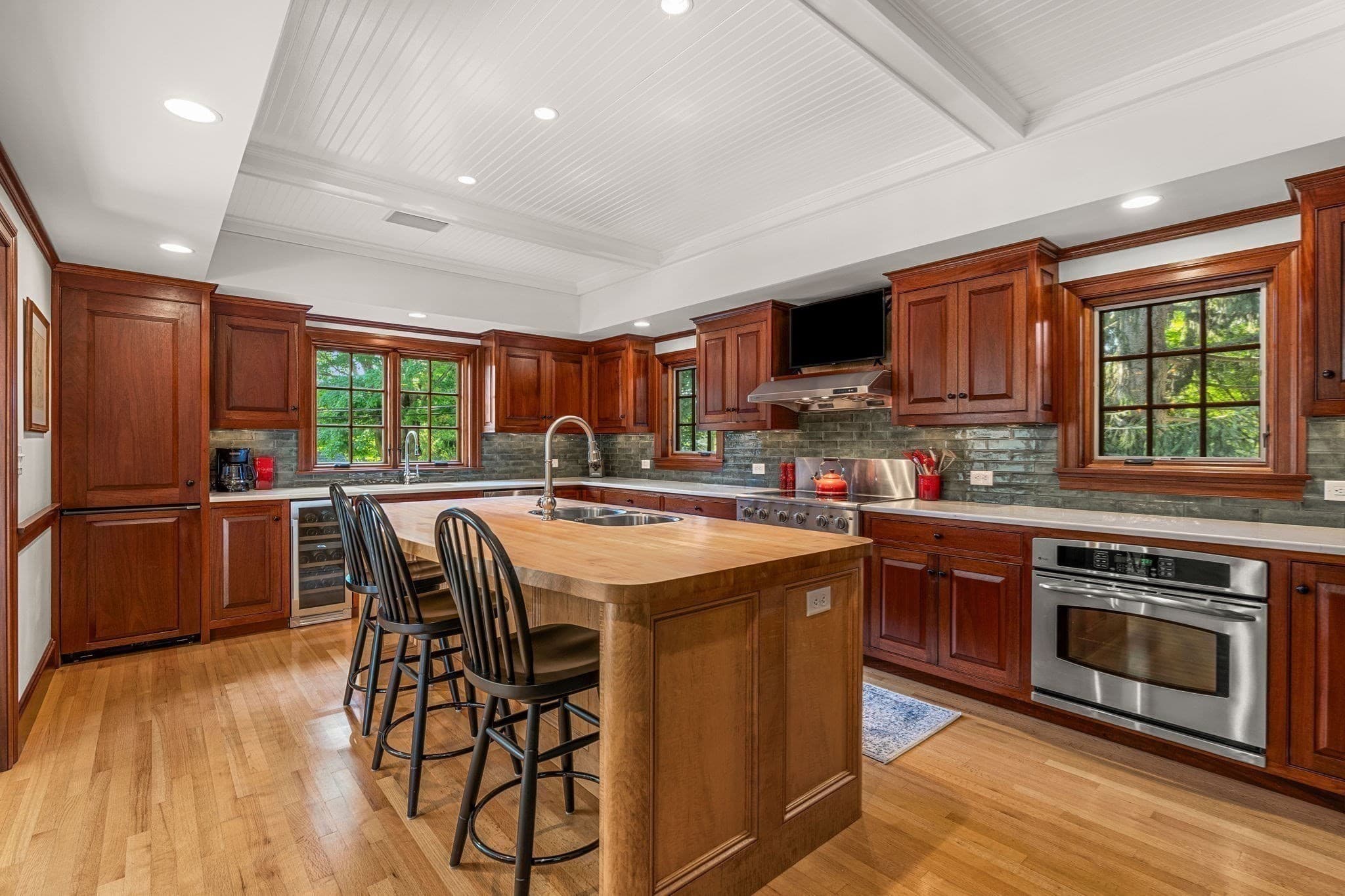 Single Family Residence at 5 Willowdale Rd, Winchester MA 01890, Winchester, photo 10 of 42