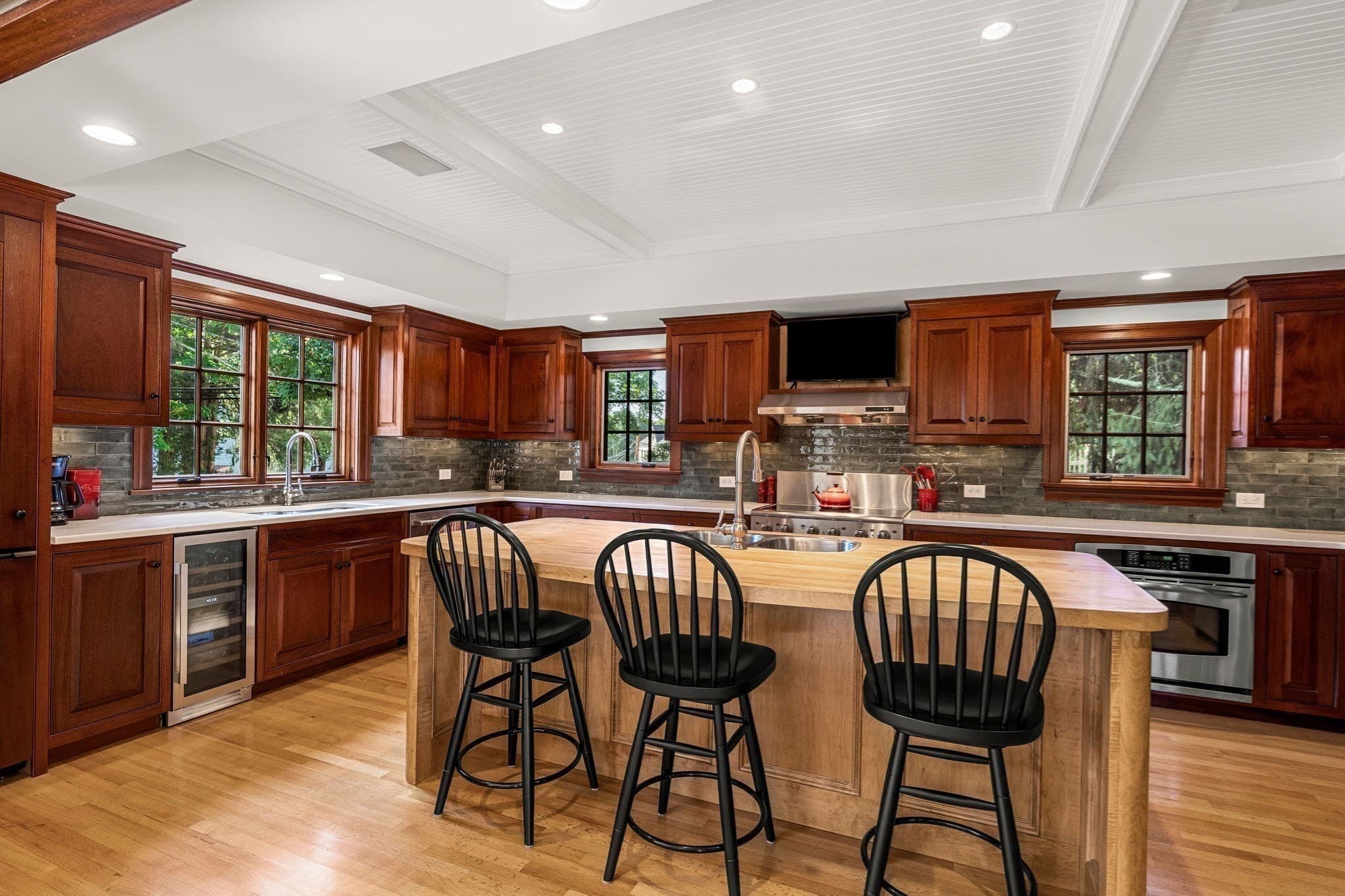 Single Family Residence at 5 Willowdale Rd, Winchester MA 01890, Winchester, photo 8 of 42