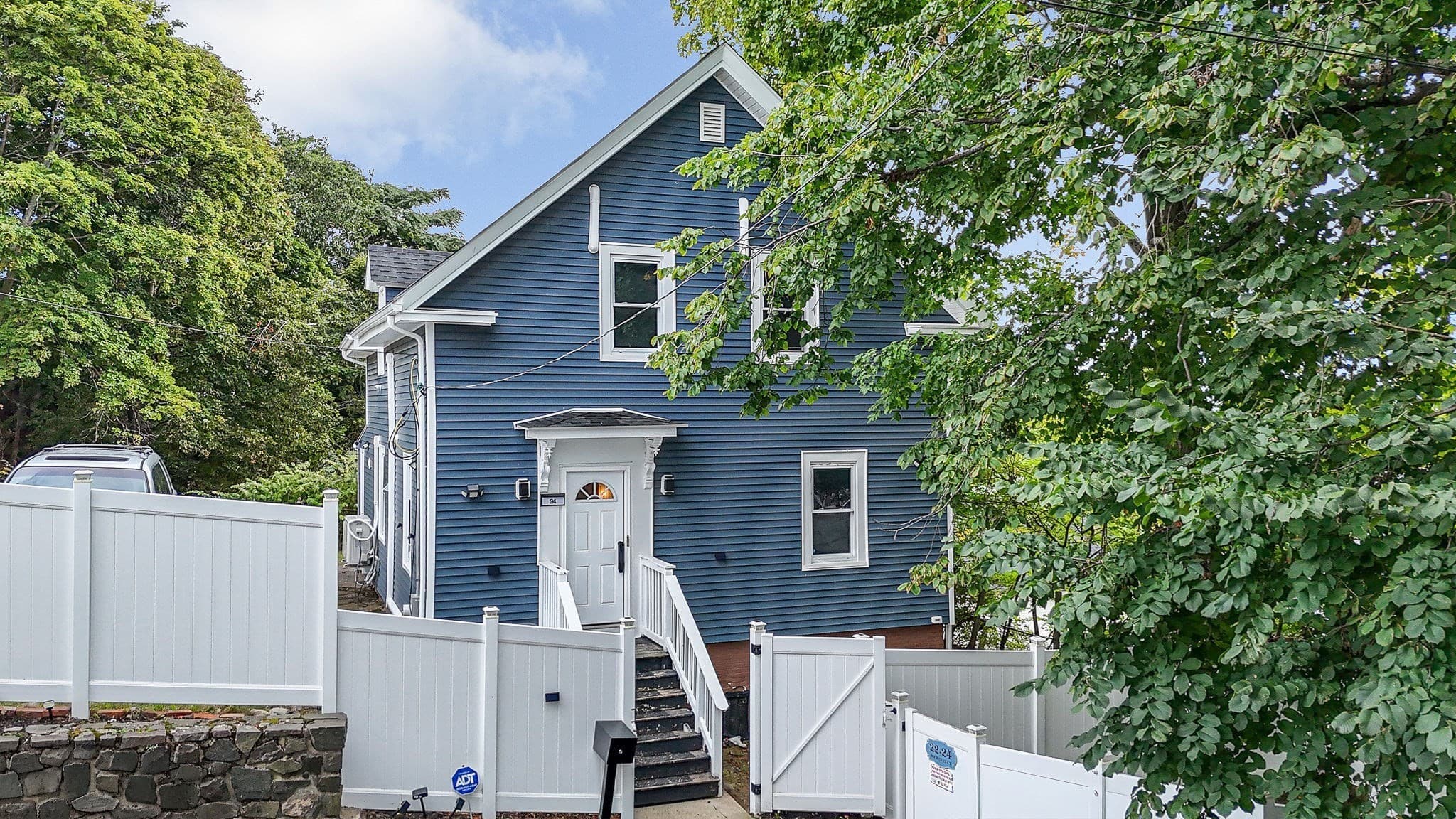 24 Rockaway Ct, Lynn MA 01902