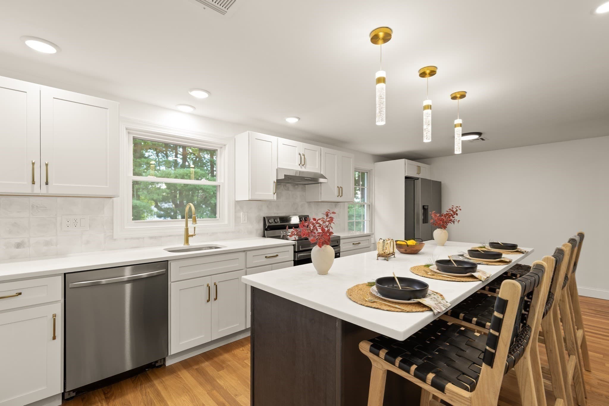 Single Family Residence at 46 Bruce Rd, Norwood MA 02062, Norwood, photo 6 of 17