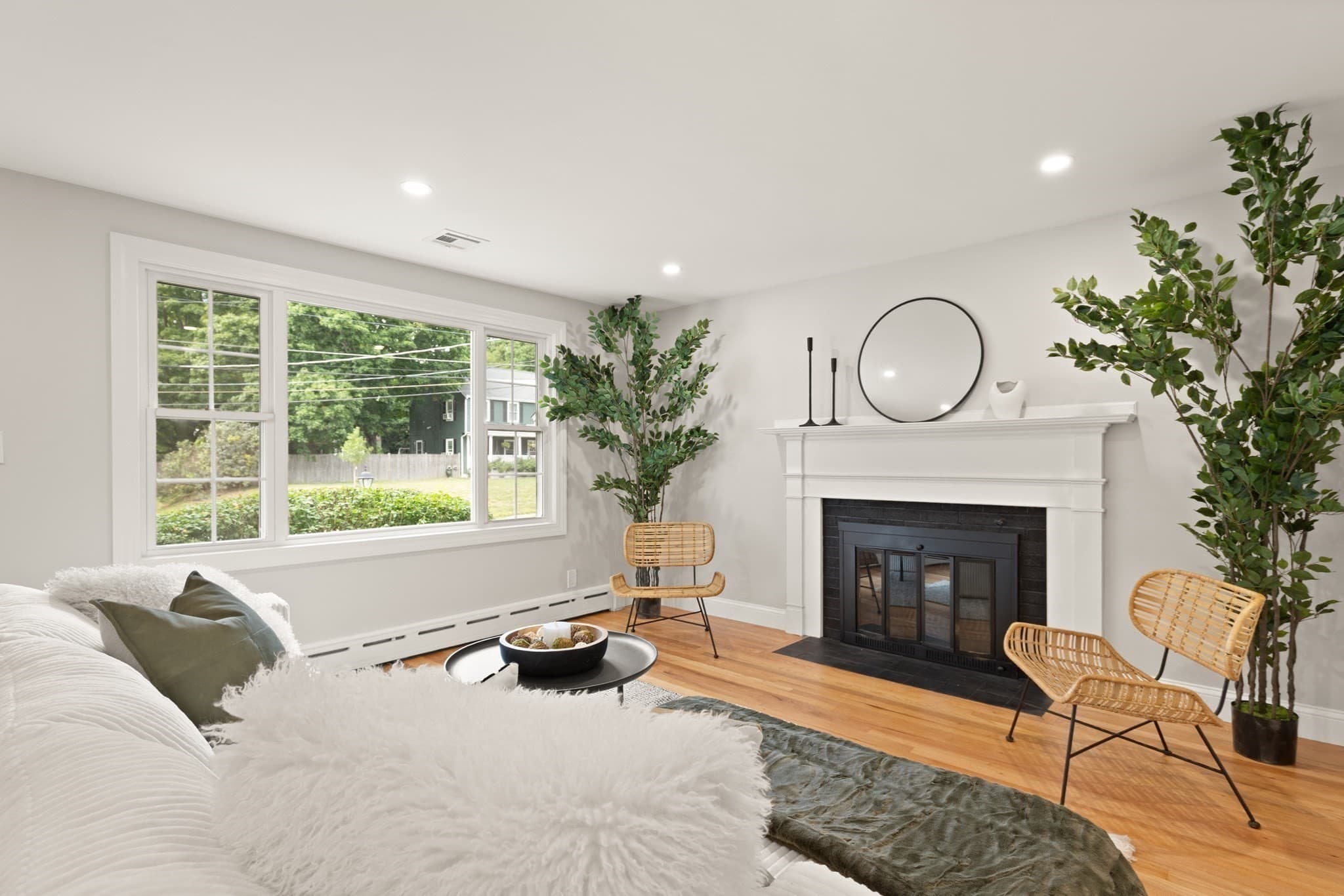 Single Family Residence at 46 Bruce Rd, Norwood MA 02062, Norwood, photo 3 of 17
