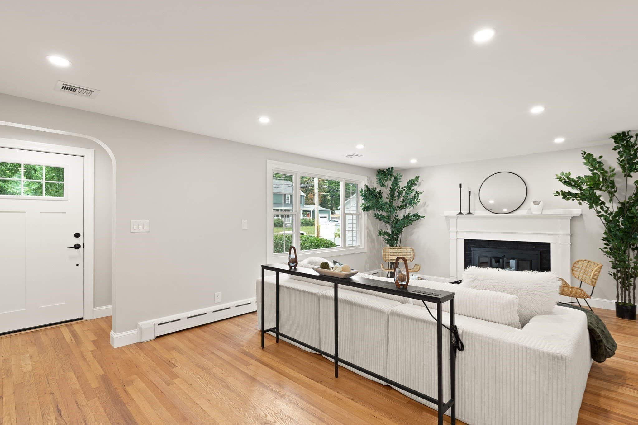 Single Family Residence at 46 Bruce Rd, Norwood MA 02062, Norwood, photo 4 of 17