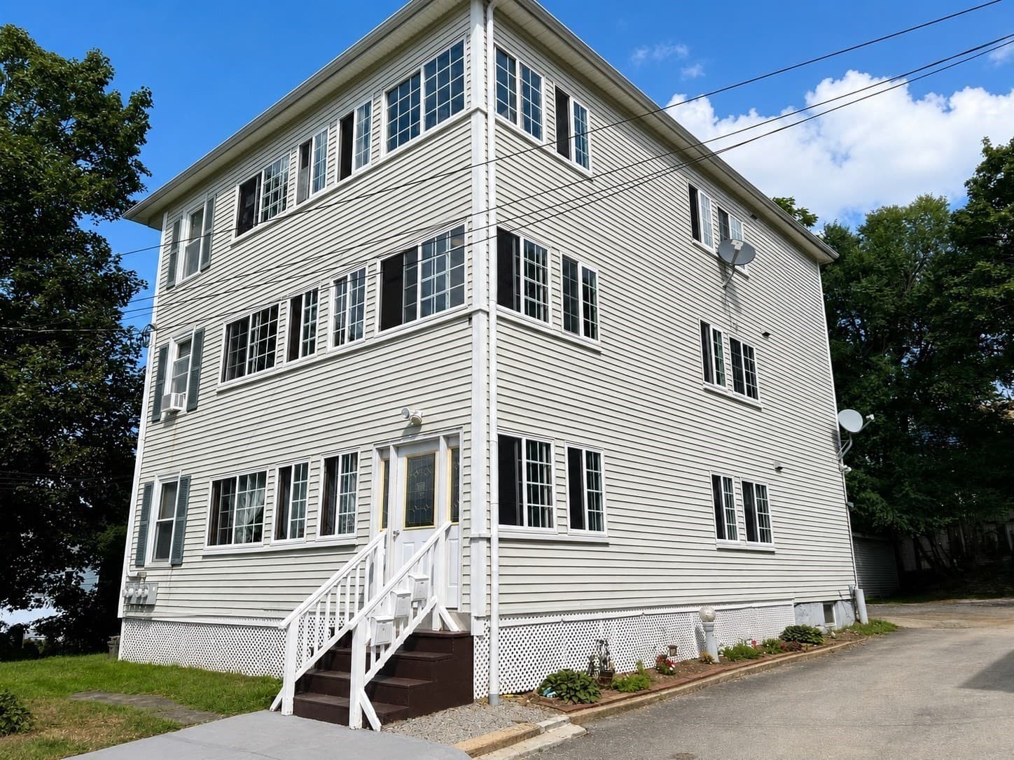 3 Family at 56 Water Street, Southbridge MA 01550, Southbridge, photo 2 of 23