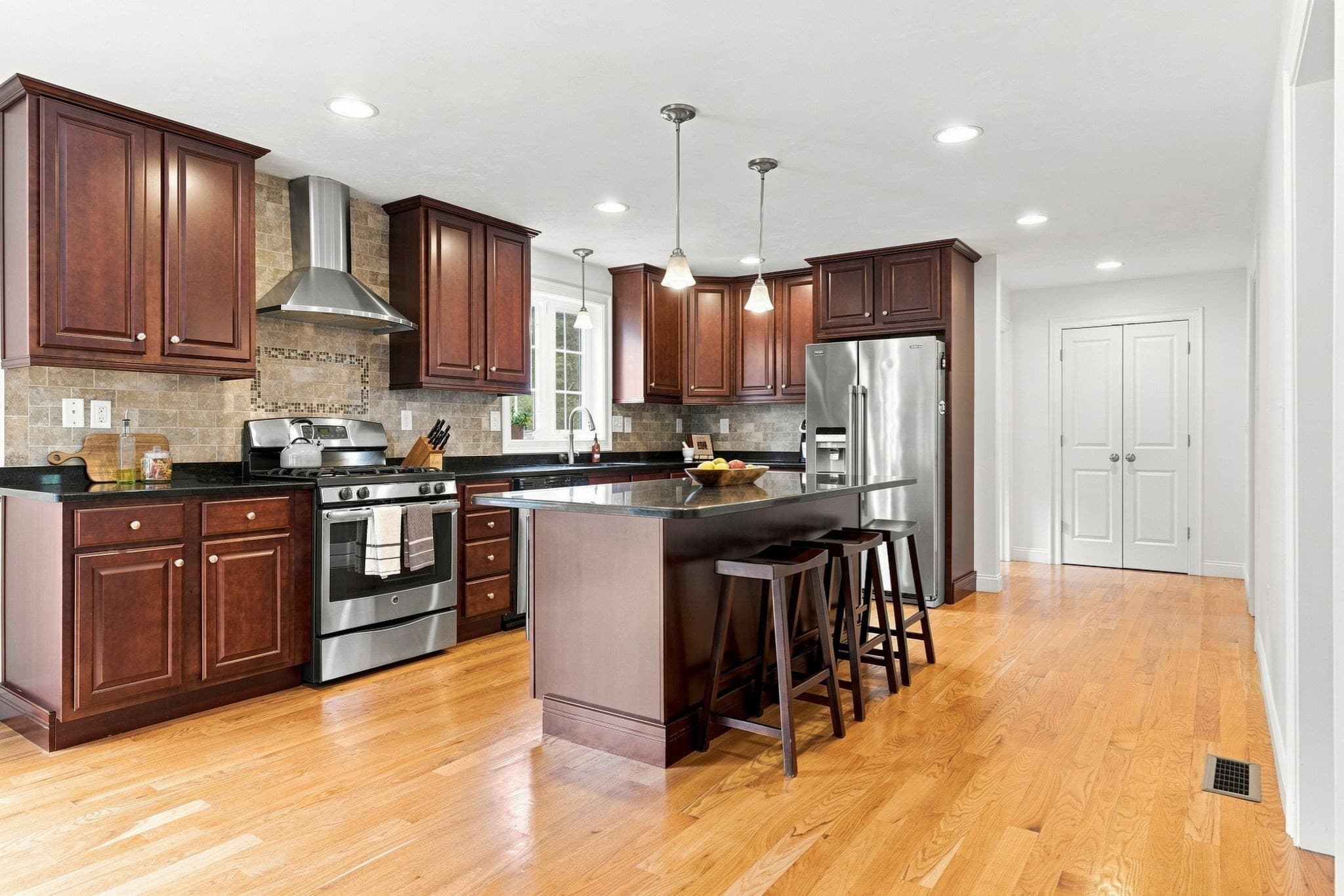 Single Family Residence at 2 Zackney Drive, Billerica MA 01821, Billerica, photo 2 of 42