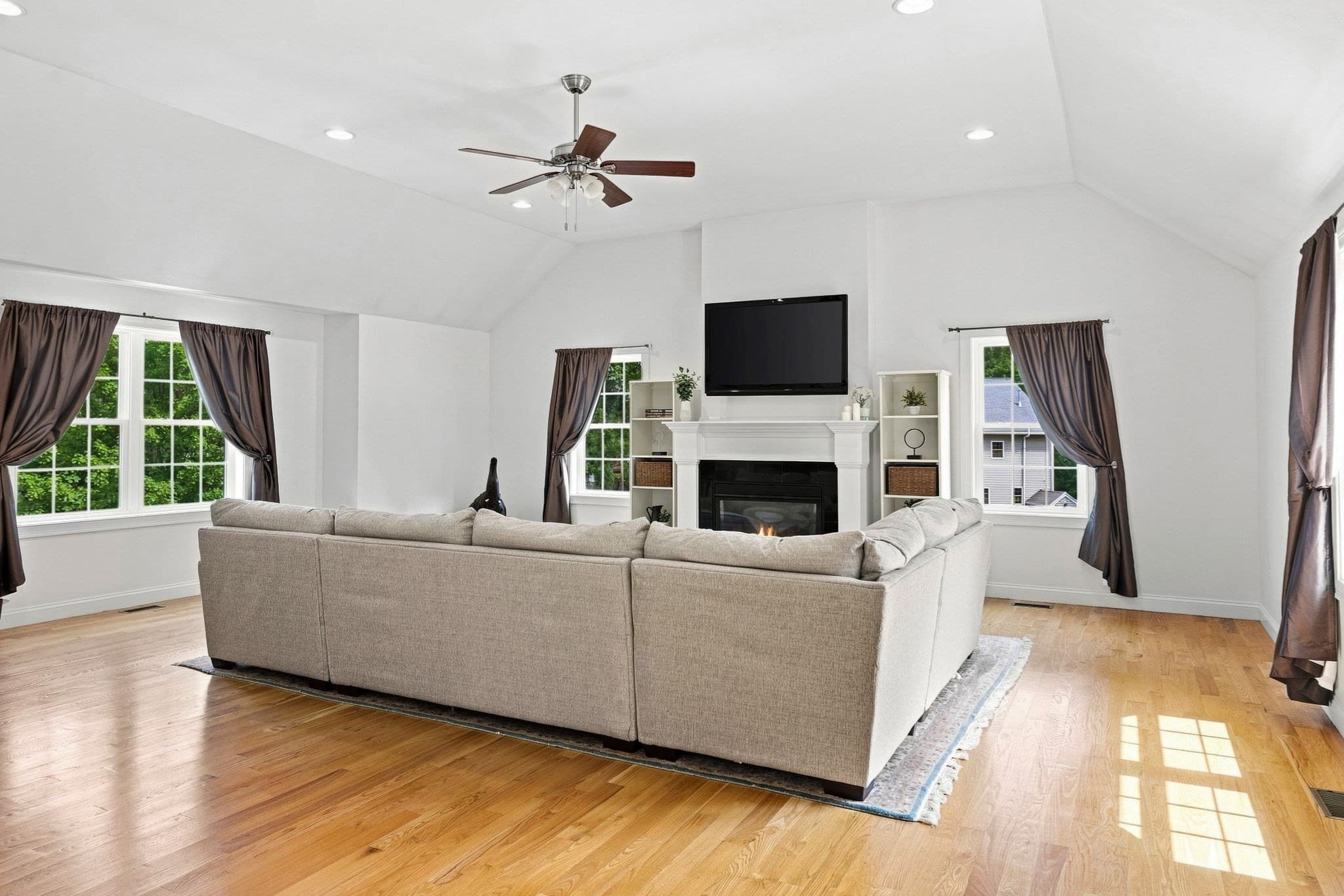Single Family Residence at 2 Zackney Drive, Billerica MA 01821, Billerica, photo 11 of 42