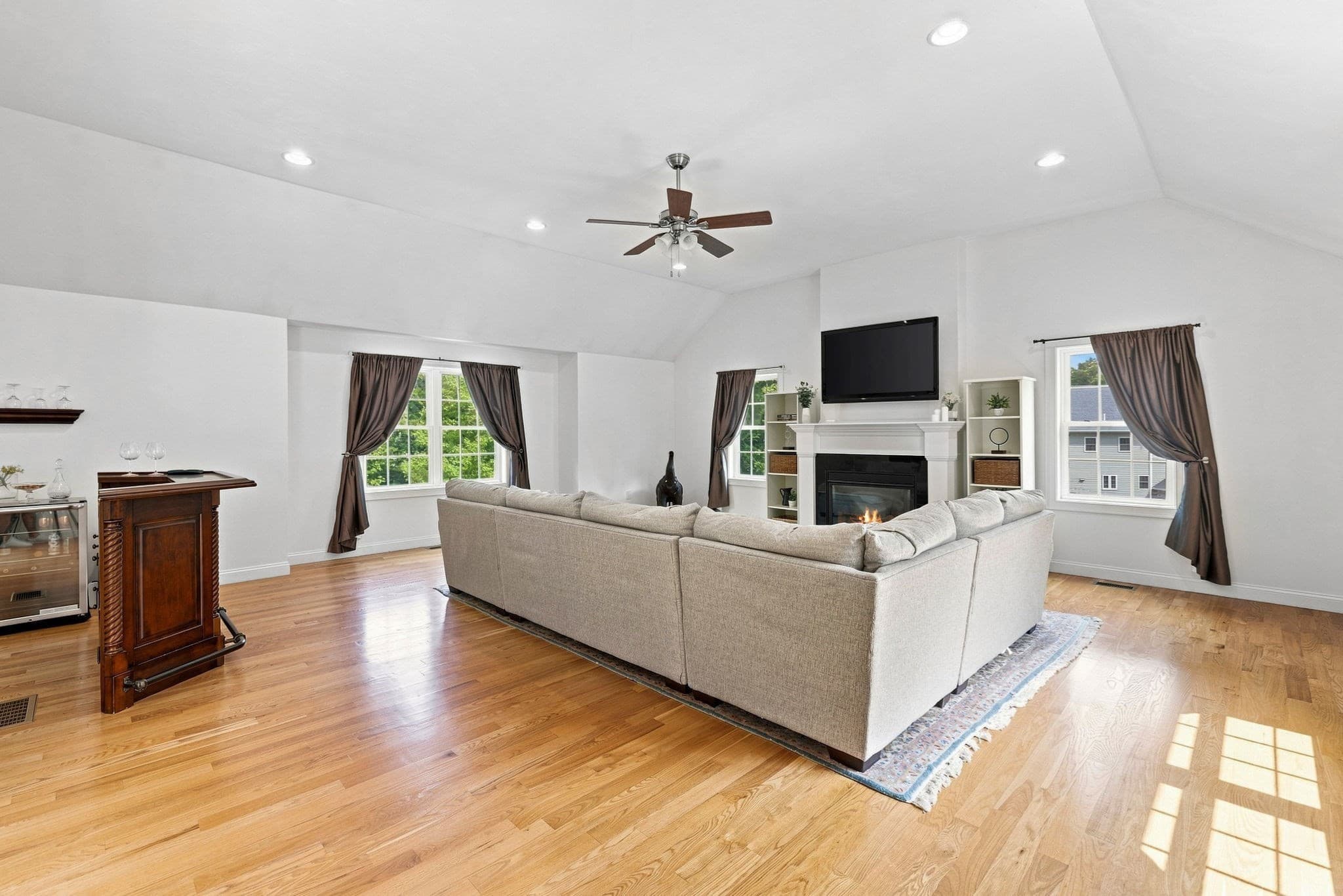 Single Family Residence at 2 Zackney Drive, Billerica MA 01821, Billerica, photo 8 of 42