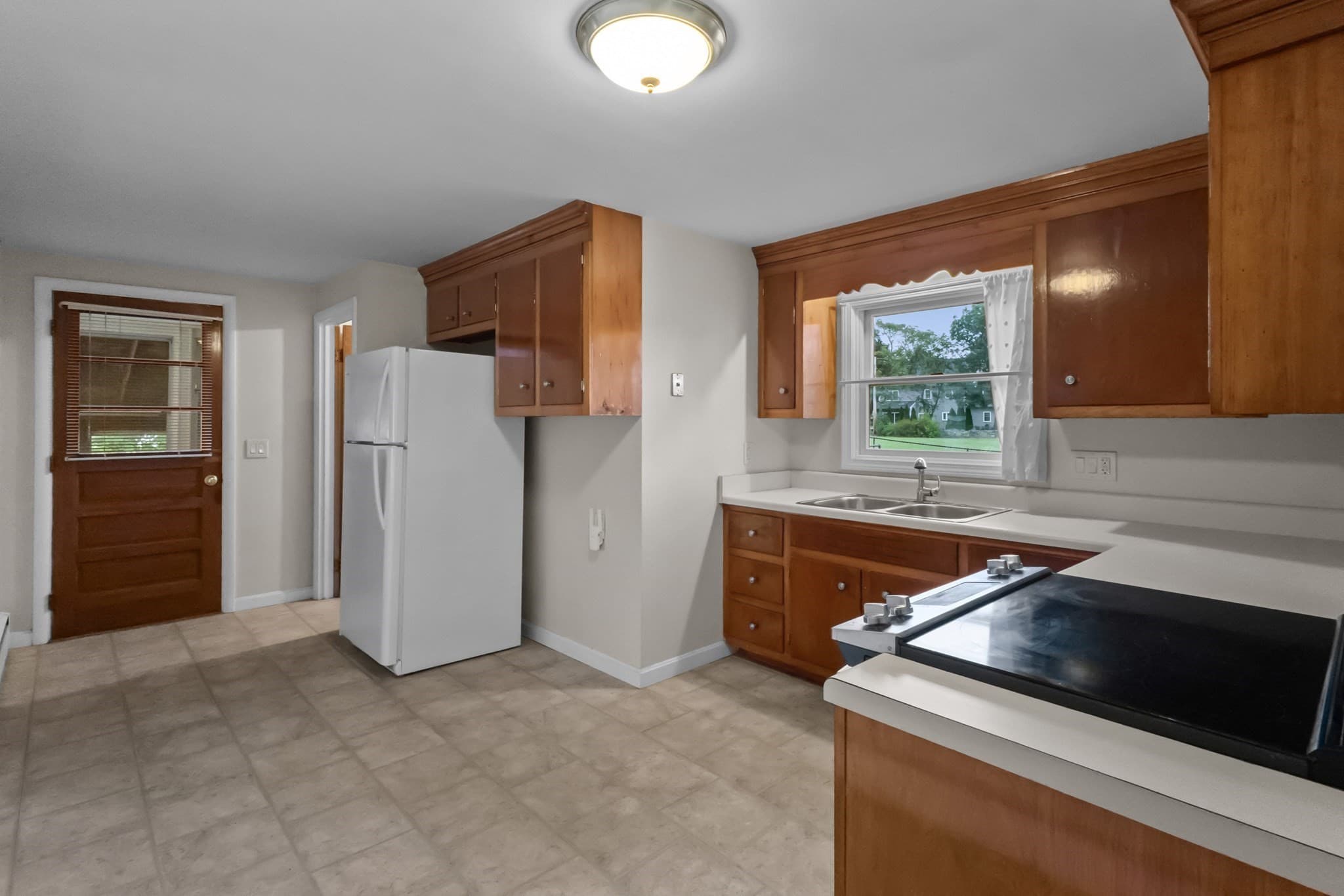 Single Family Residence at 20 Overlook Ave, Shrewsbury MA 01545, Shrewsbury, photo 16 of 36
