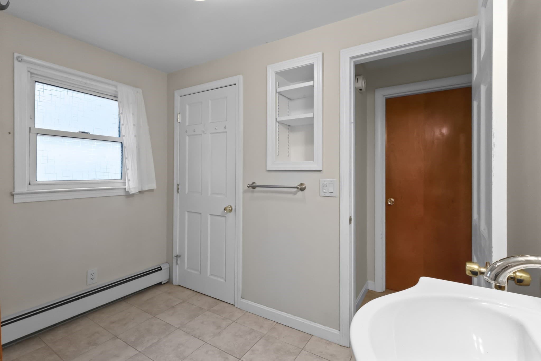 Single Family Residence at 20 Overlook Ave, Shrewsbury MA 01545, Shrewsbury, photo 22 of 36