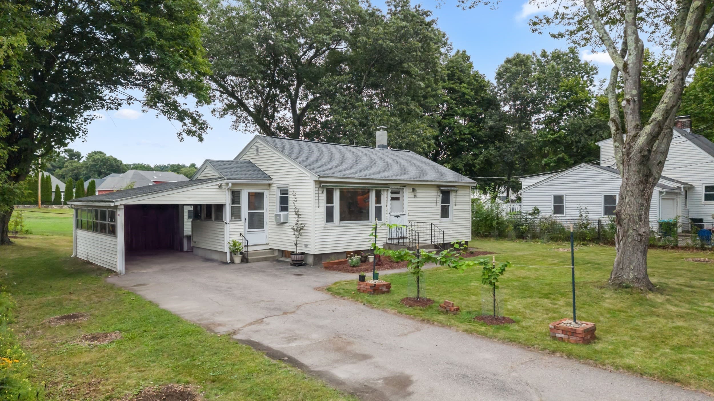 Single Family Residence at 20 Overlook Ave, Shrewsbury MA 01545, Shrewsbury, photo 7 of 36