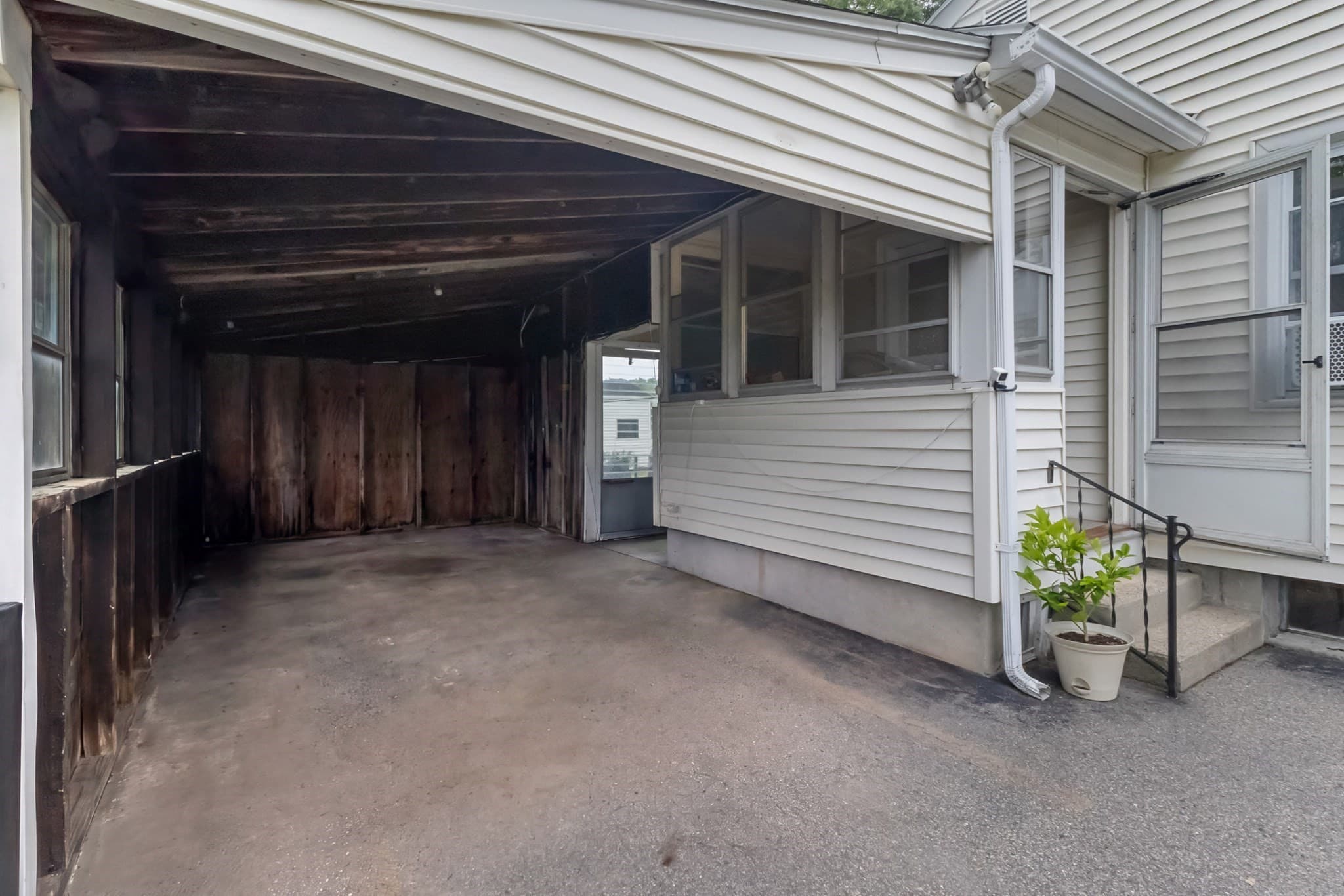 Single Family Residence at 20 Overlook Ave, Shrewsbury MA 01545, Shrewsbury, photo 4 of 36